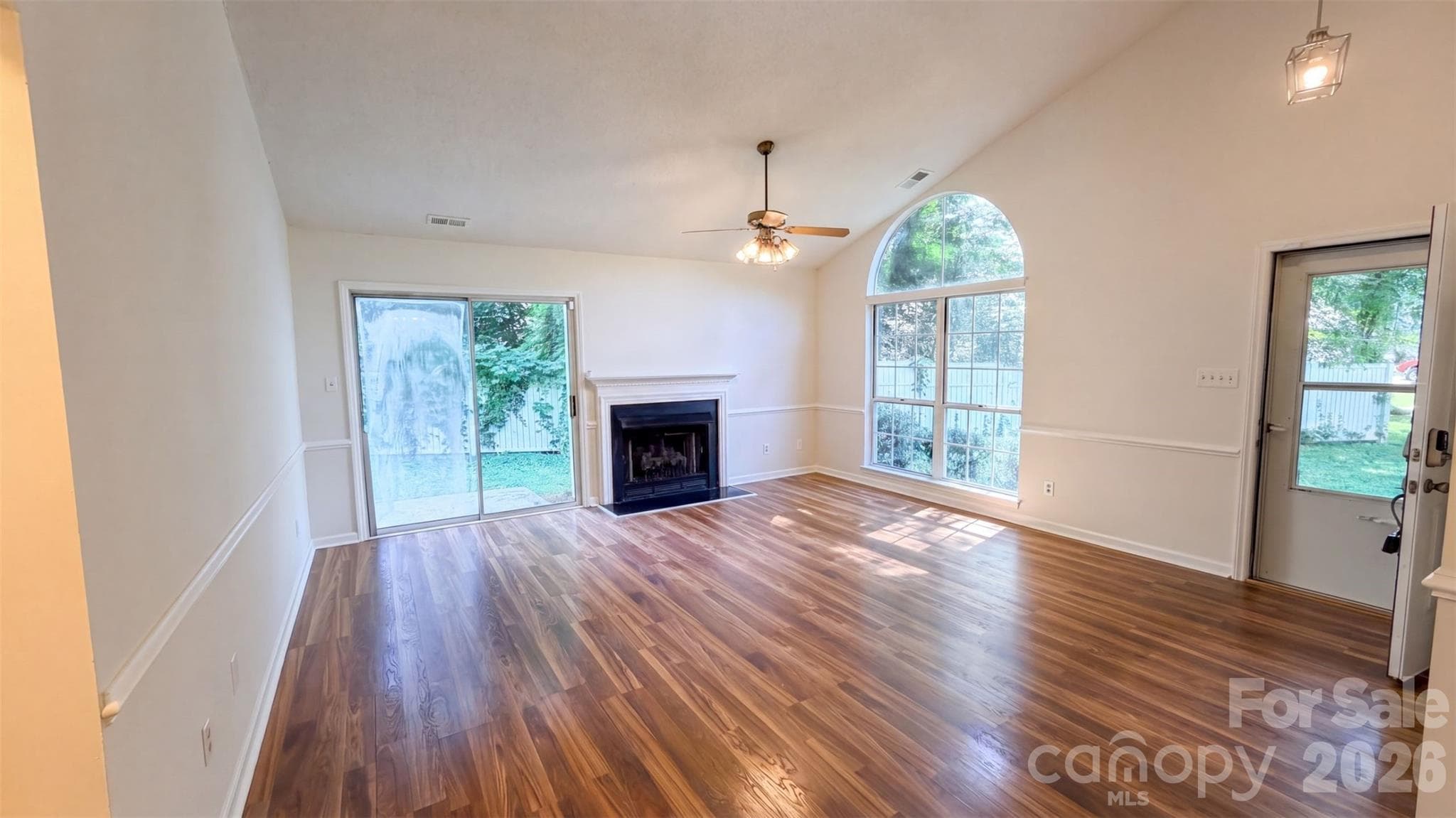 Single Family Residence at 6223 Sunbridge Court, Charlotte, photo 9 of 16