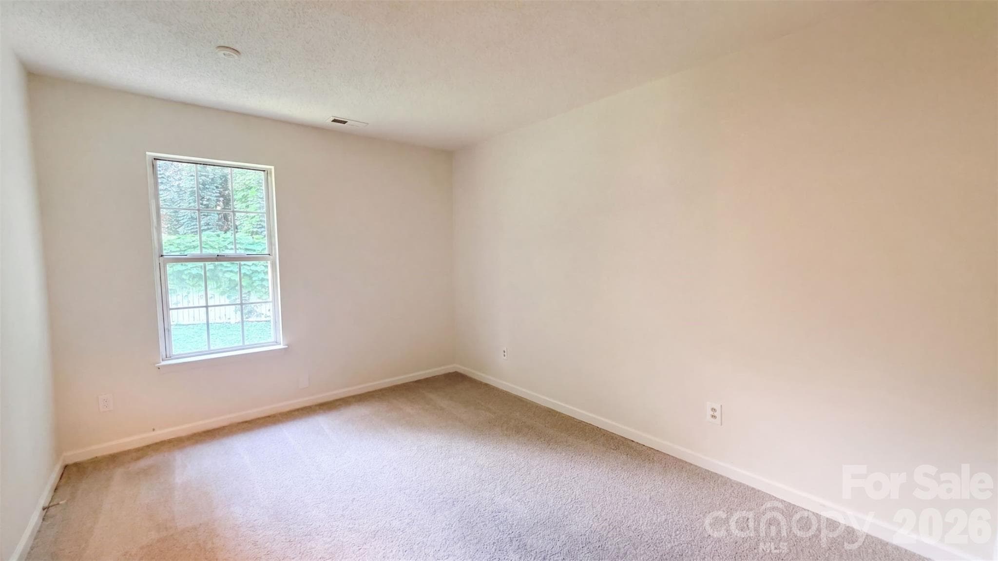 Single Family Residence at 6223 Sunbridge Court, Charlotte, photo 10 of 16