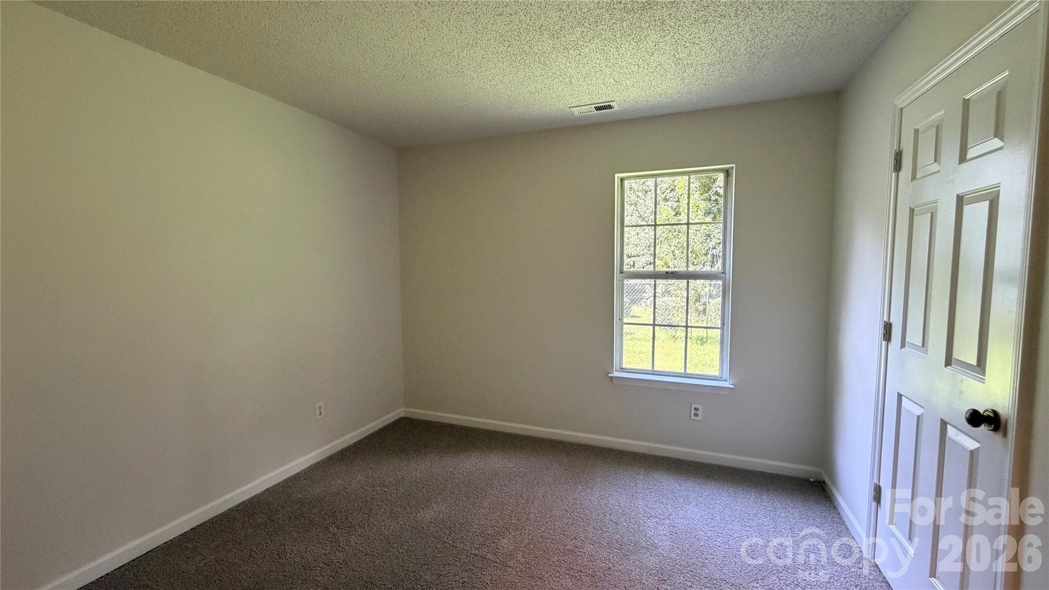 Single Family Residence at 6223 Sunbridge Court, Charlotte, photo 12 of 16