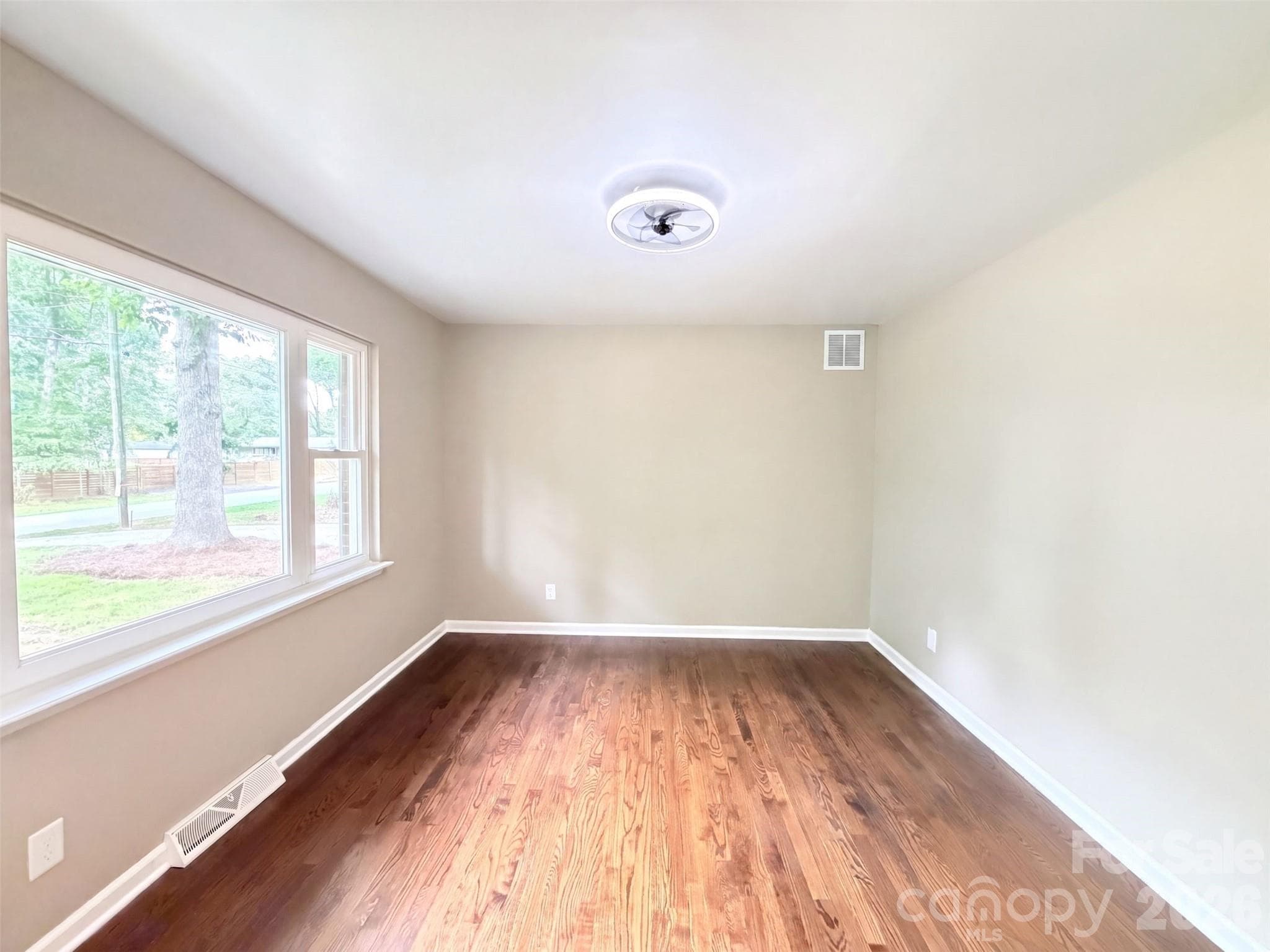 Single Family Residence at 117 Robinson Avenue, Matthews, photo 7 of 21