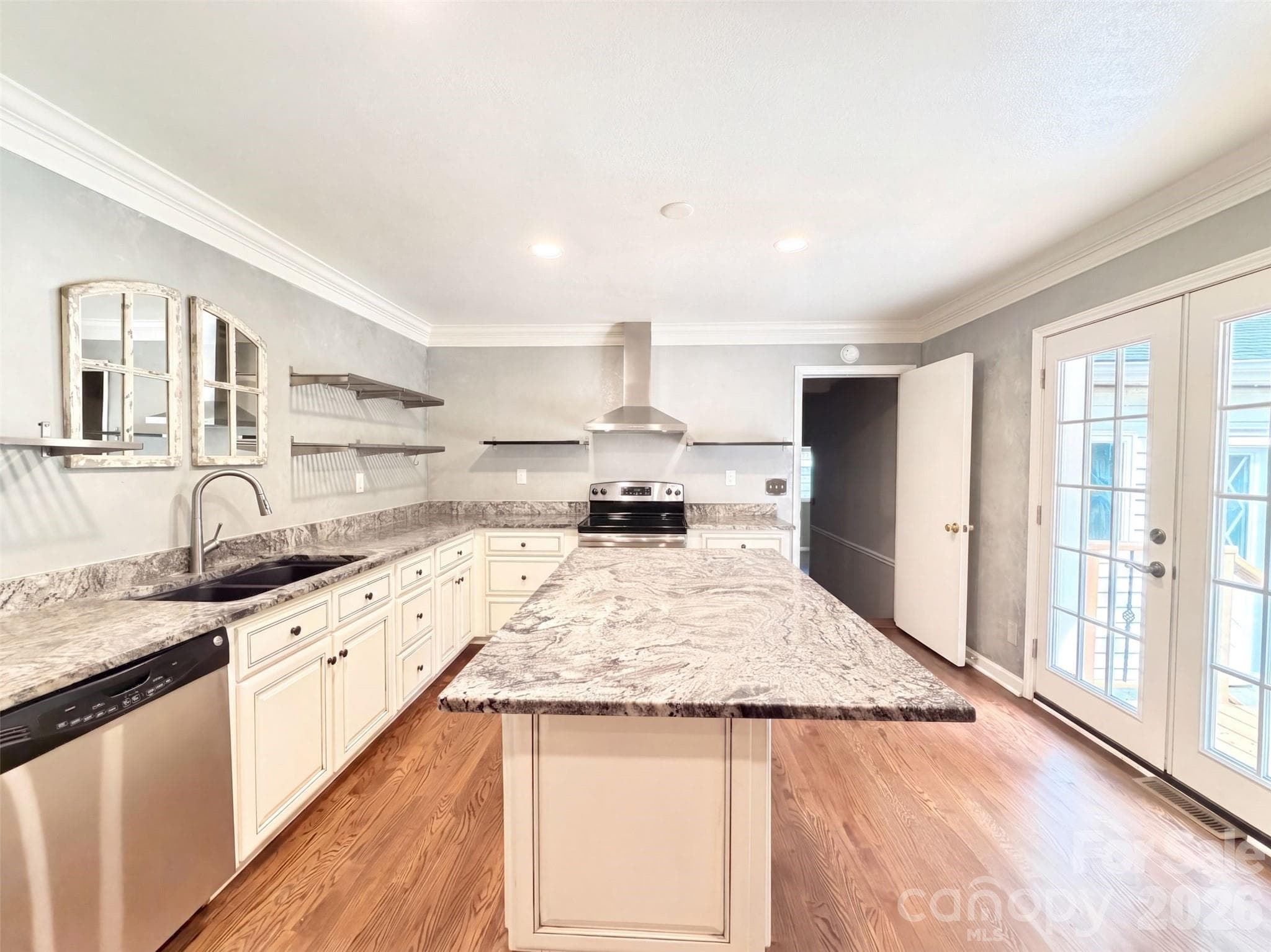 Single Family Residence at 117 Robinson Avenue, Matthews, photo 18 of 21