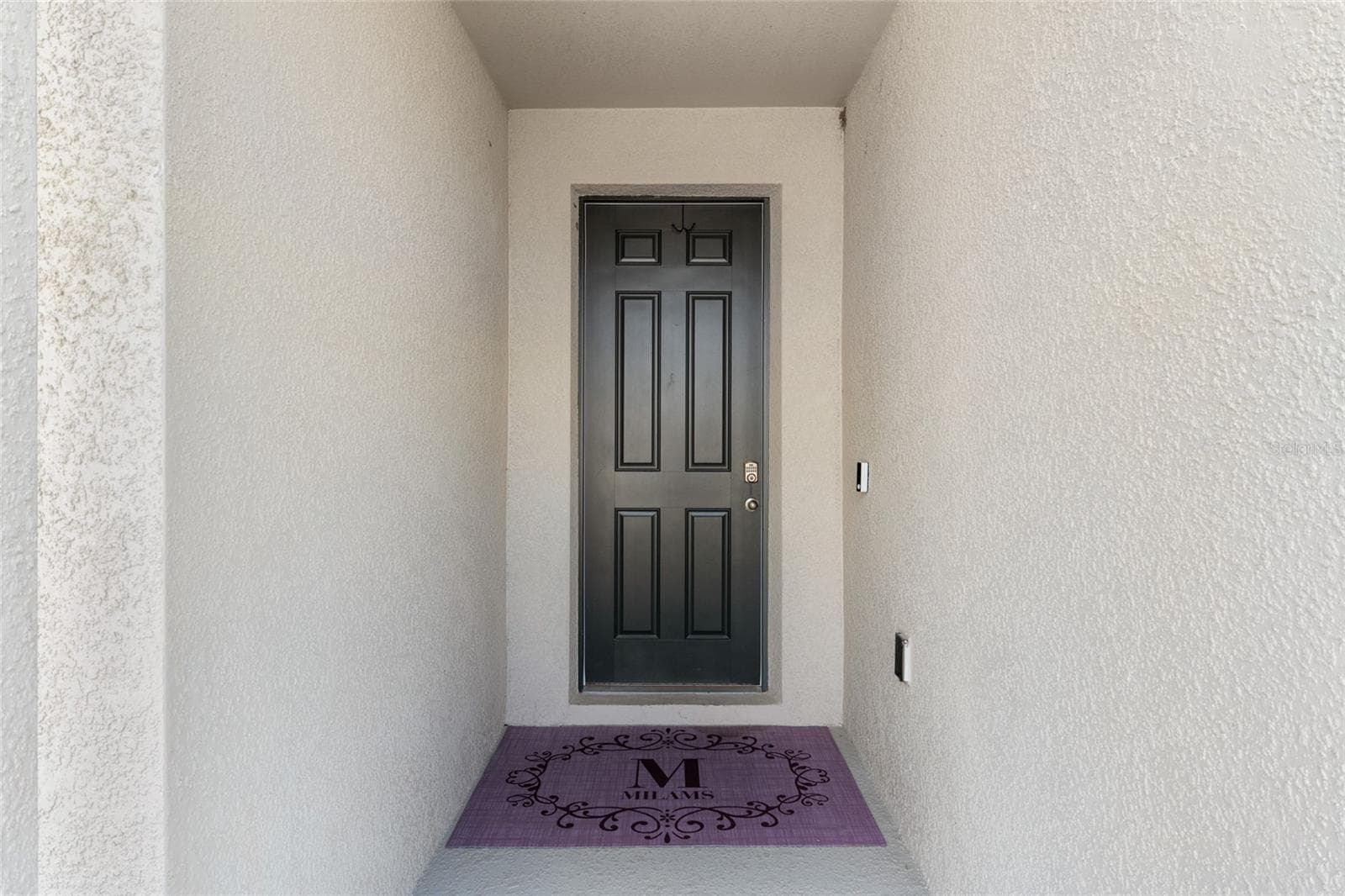 FRONT ENTRY WAY - 4940 NW 39TH LOOP, OCALA