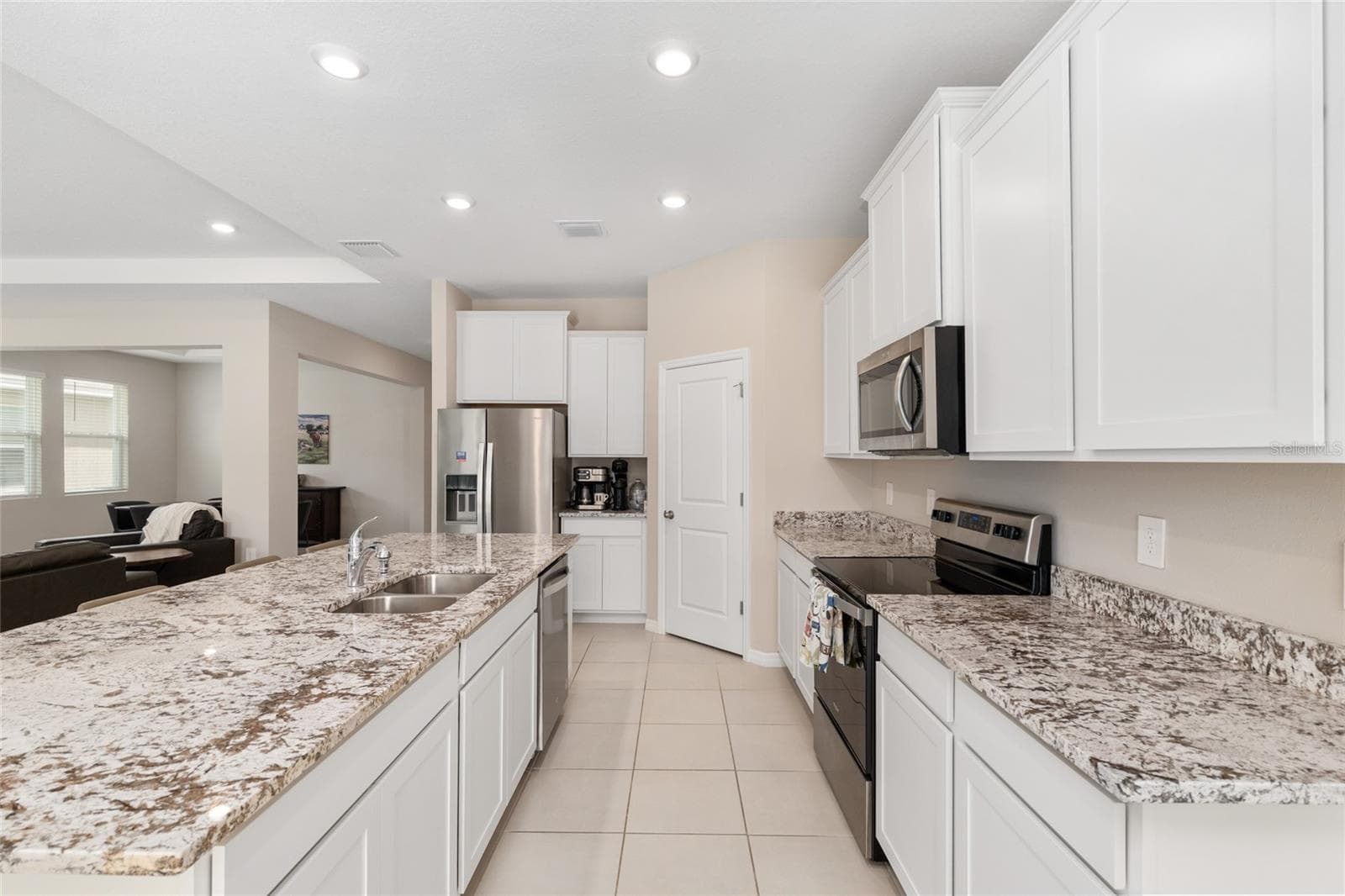 KITCHEN - 4940 NW 39TH LOOP, OCALA