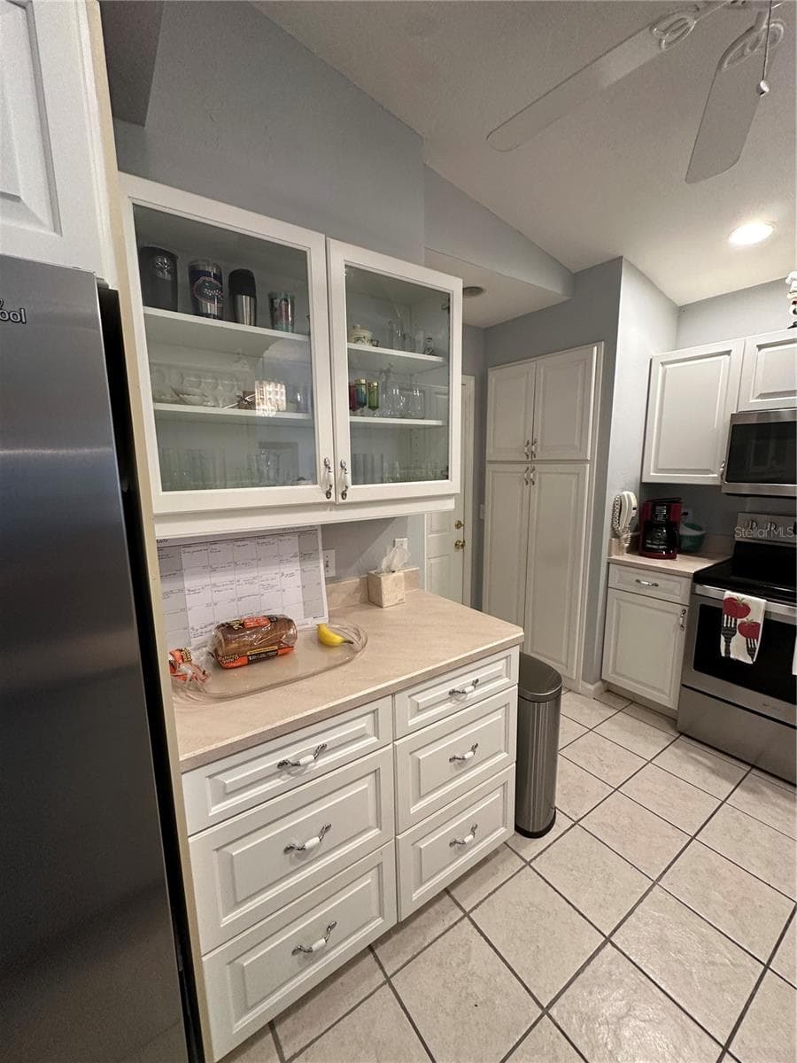 Kitchen - 11793 CREEK DR, ALACHUA