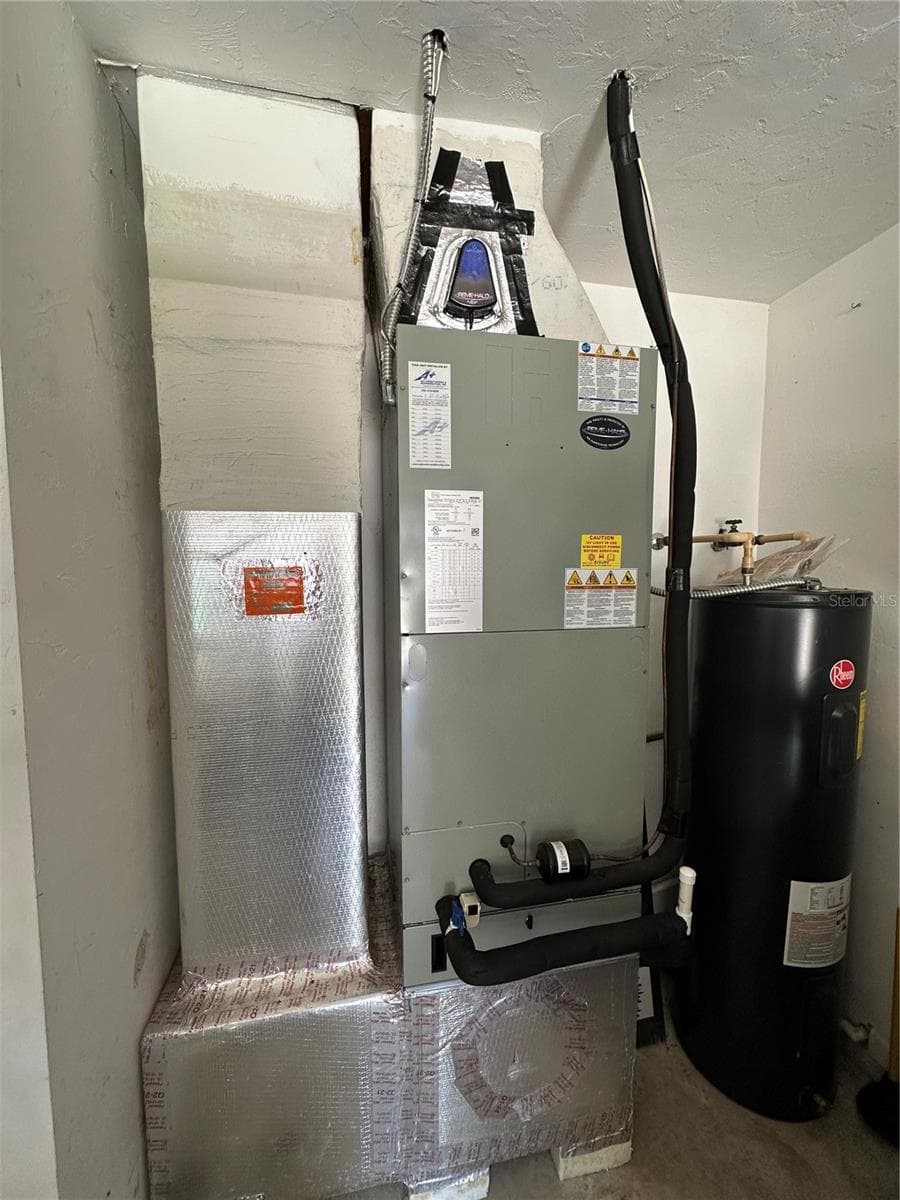 HVAC new in July '21 - 11793 CREEK DR, ALACHUA
