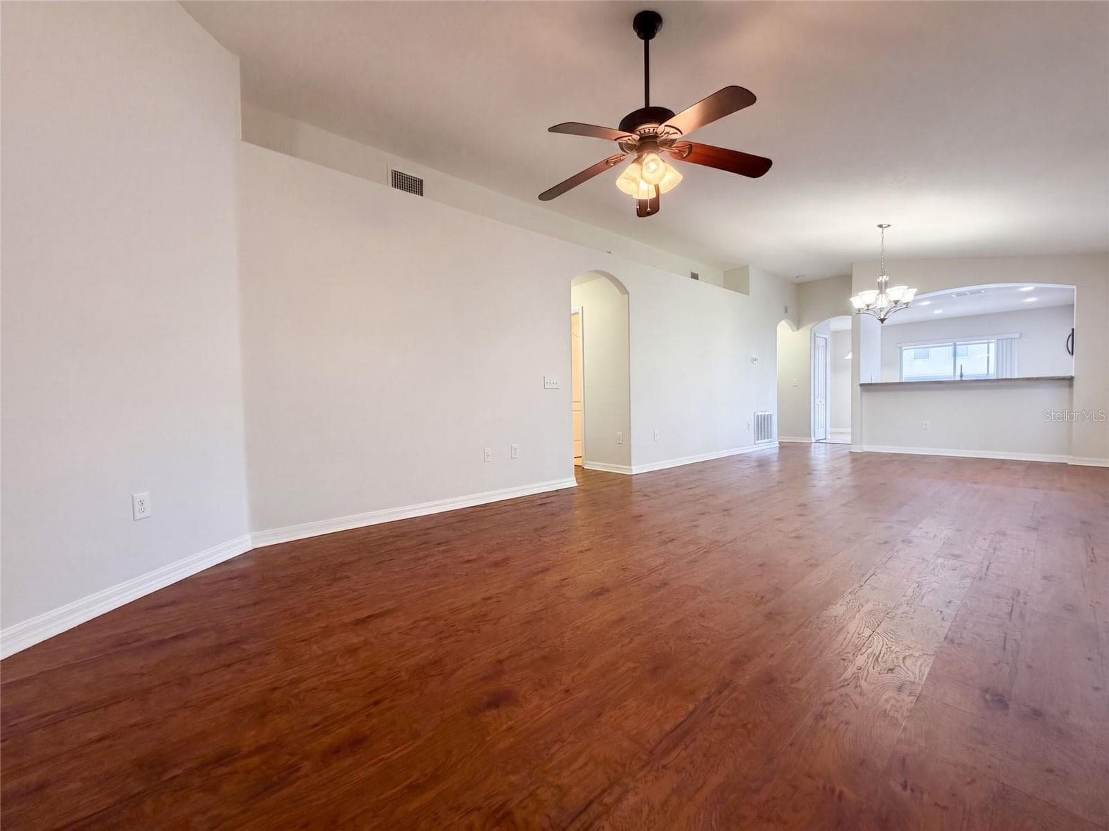 Single Family Residence at 10418 WHITE PEACOCK PL, RIVERVIEW, photo 3 of 24