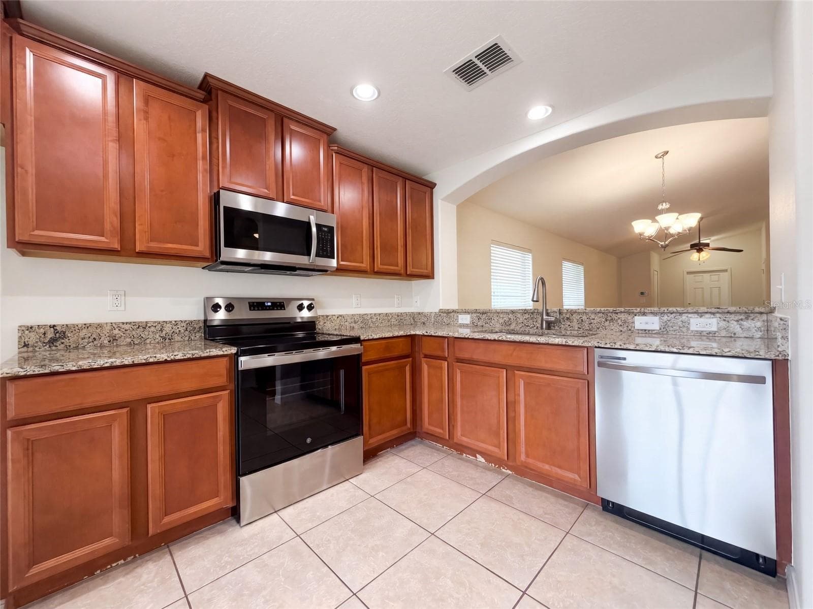 Single Family Residence at 10418 WHITE PEACOCK PL, RIVERVIEW, photo 10 of 24