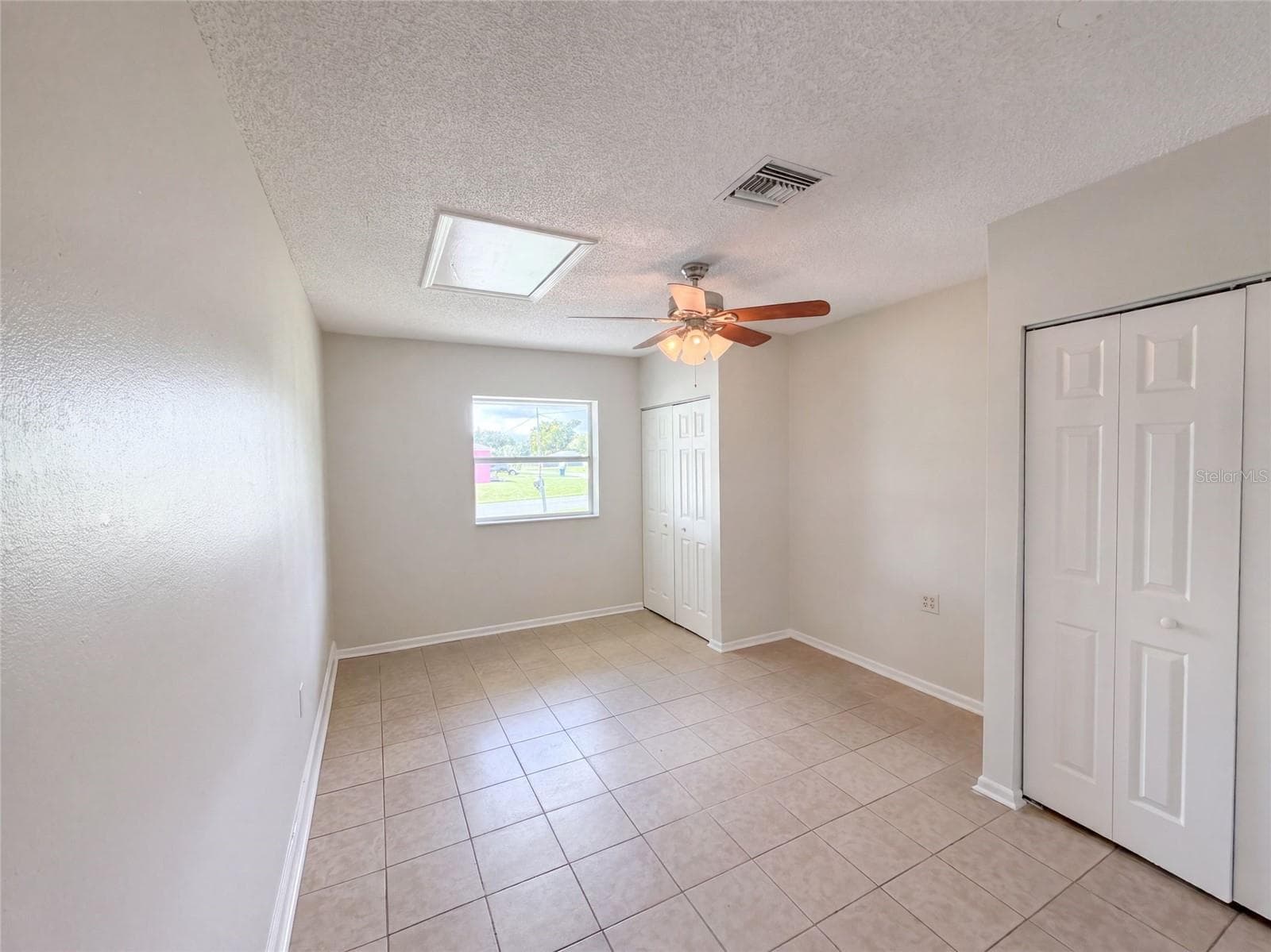 Single Family Residence at 1262 PADGETT CIR, LADY LAKE, photo 4 of 23