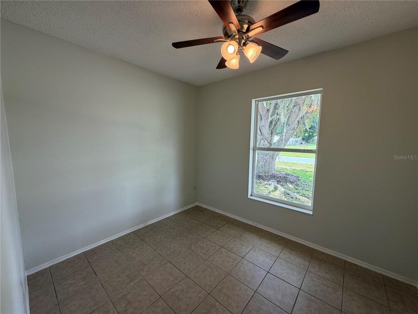 Single Family Residence at 1262 PADGETT CIR, LADY LAKE, photo 12 of 23