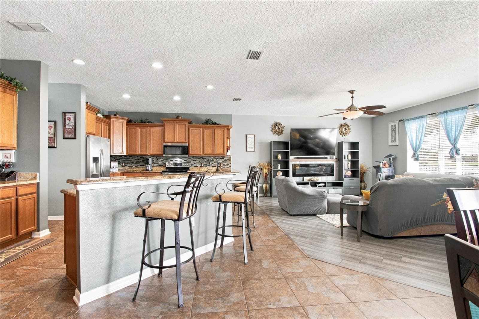 Single Family Residence at 5321 SANDY SHELL DR, APOLLO BEACH, photo 11 of 73