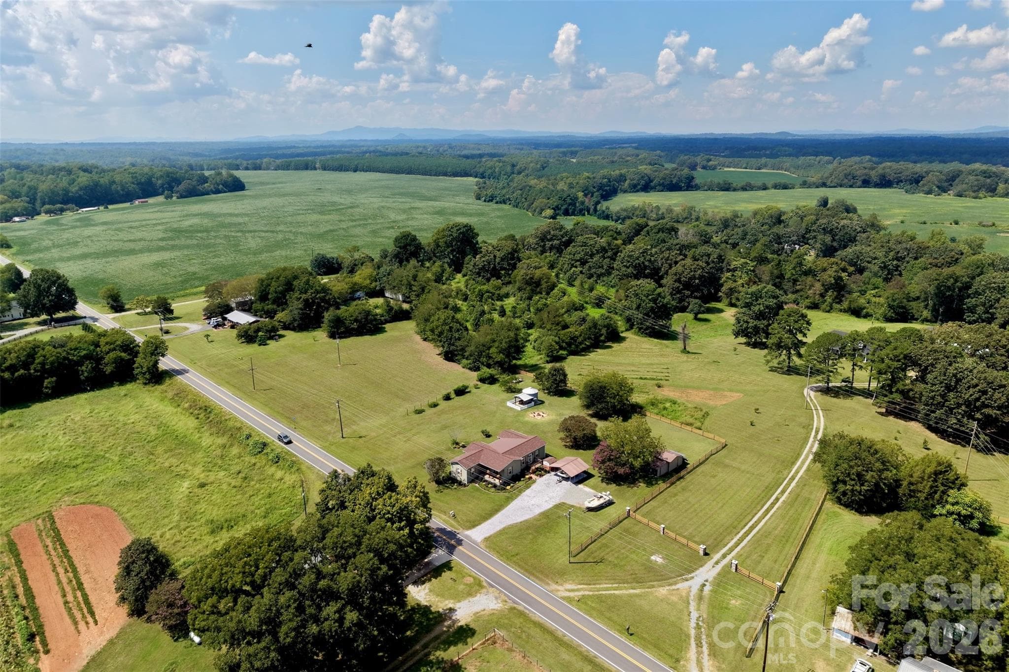 Single Family Residence at 5712 Hoover Elmore Road, Vale, photo 19 of 23
