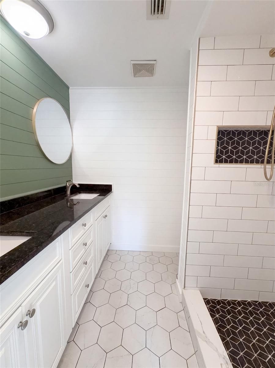 Single Family Residence at 145 DARTMOUTH DR NW, PORT CHARLOTTE, photo 22 of 29