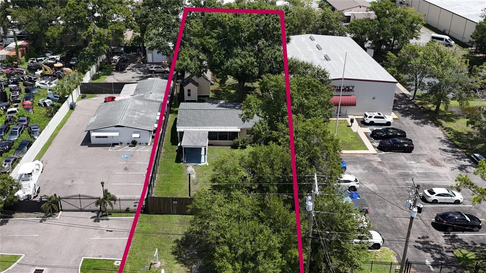 4617 N CLARK AVE