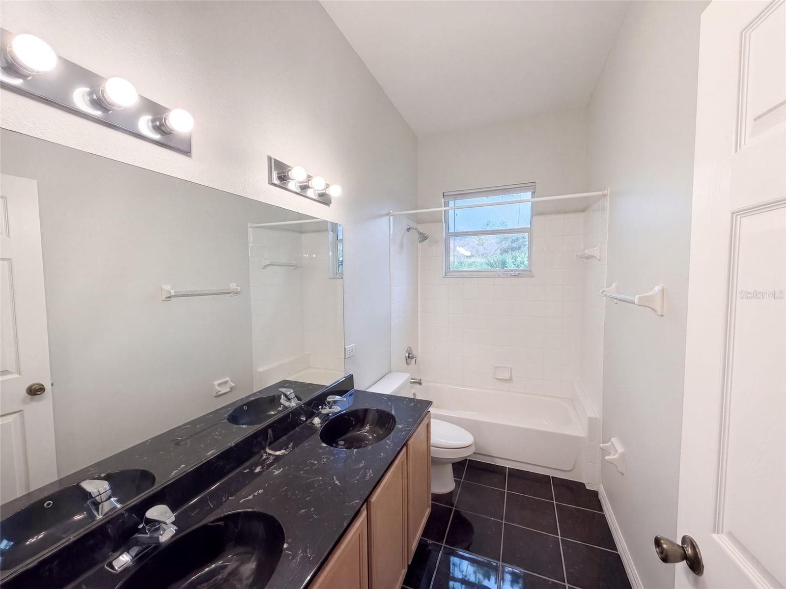 Single Family Residence at 27 RUSSMAN LN, PALM COAST, photo 14 of 24