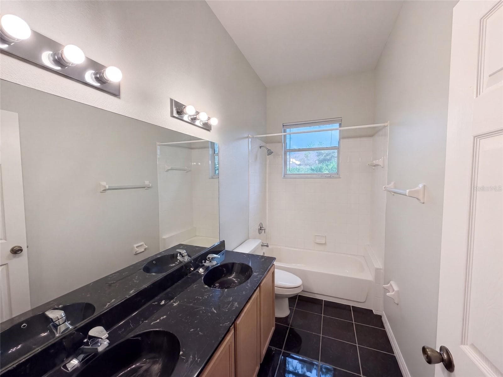 Single Family Residence at 27 RUSSMAN LN, PALM COAST, photo 15 of 24