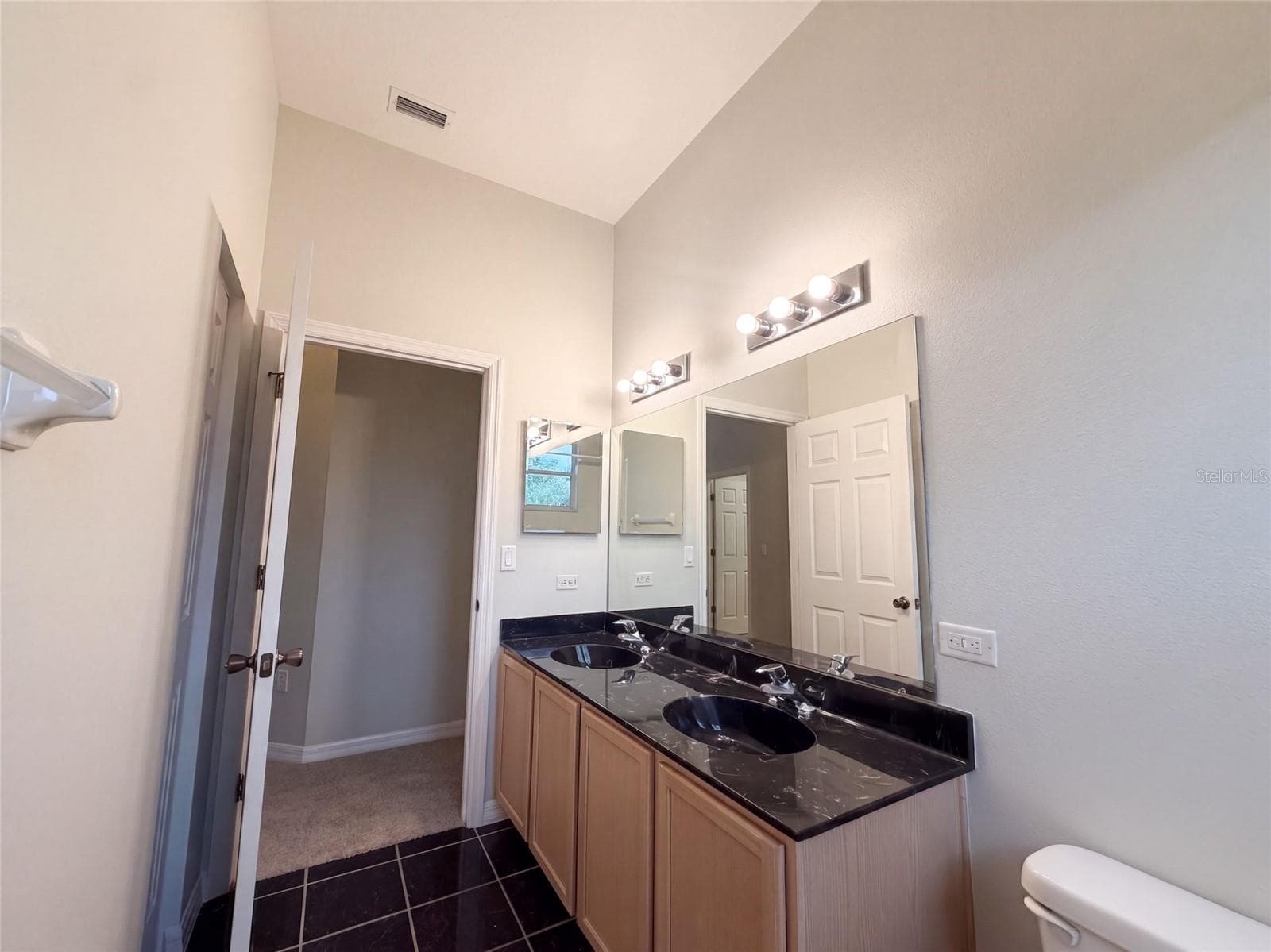Single Family Residence at 27 RUSSMAN LN, PALM COAST, photo 16 of 24
