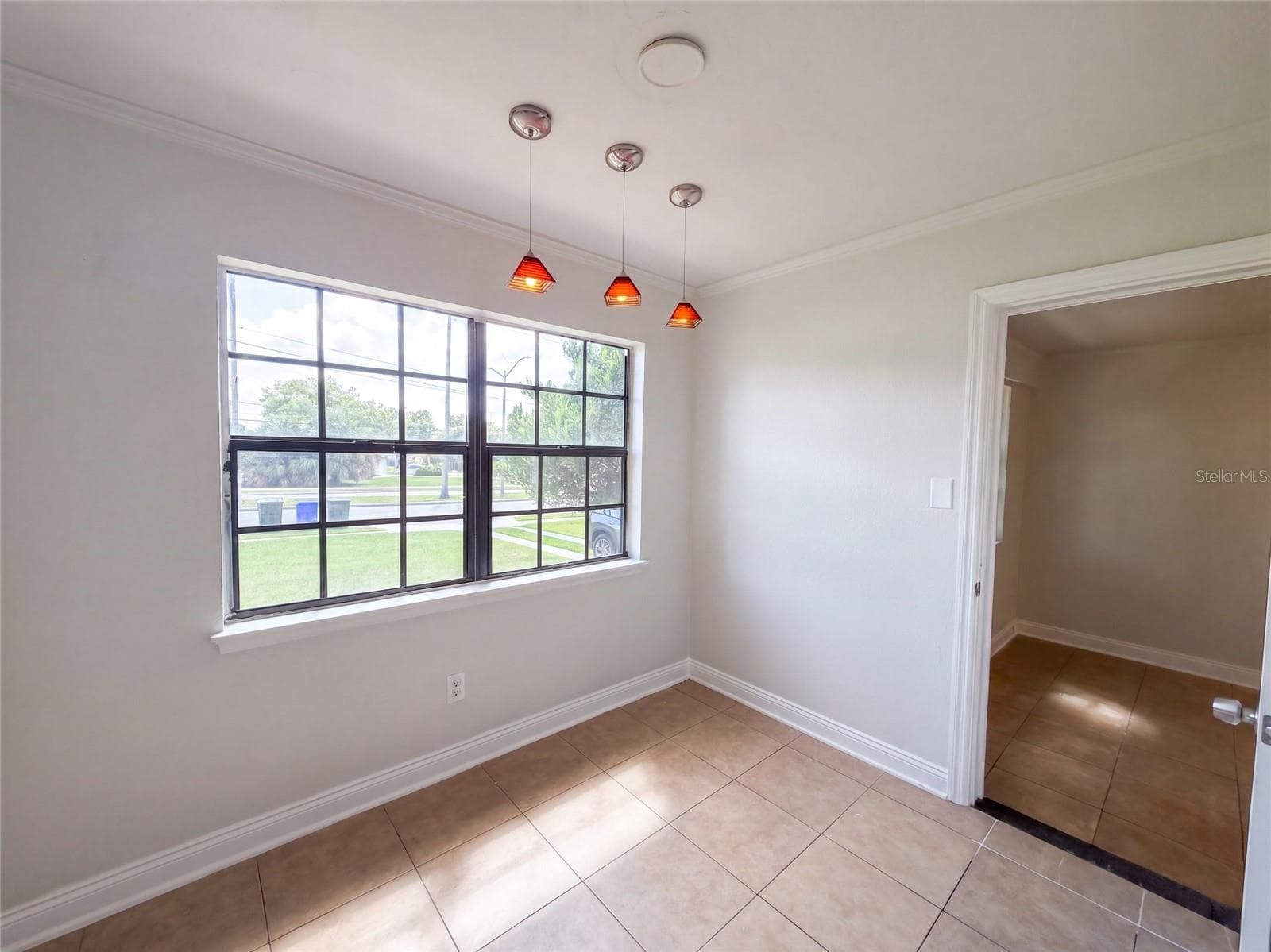 Single Family Residence at 3225 CLEVELAND HEIGHTS BLVD, LAKELAND, photo 10 of 18