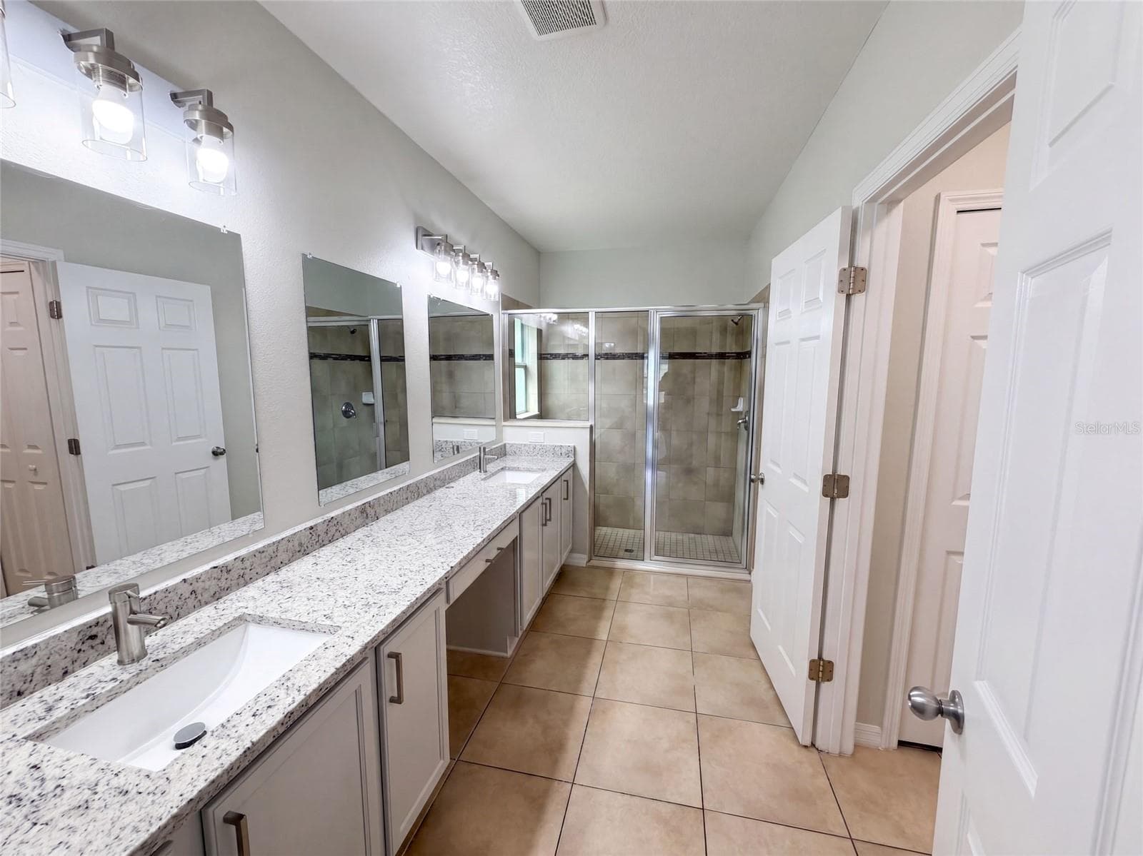 Single Family Residence at 3508 YACHT CLUB CT, KISSIMMEE, photo 21 of 39