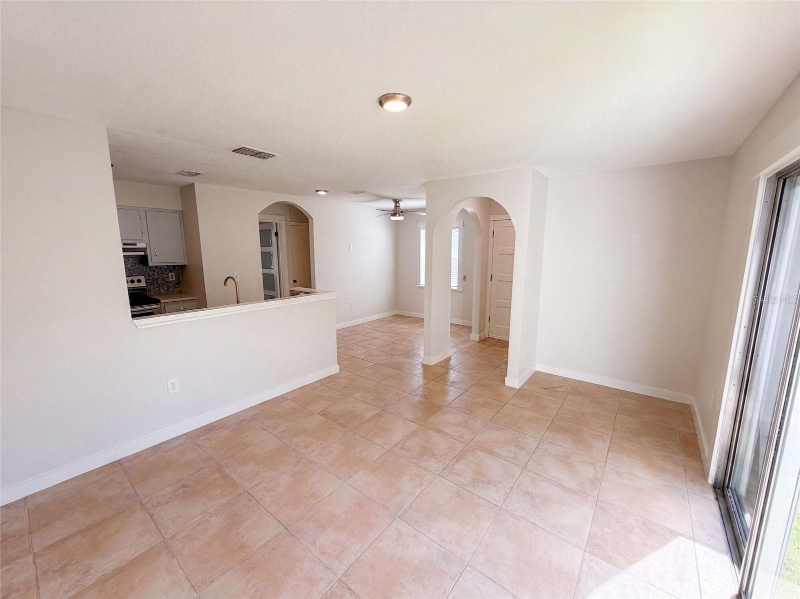 Townhouse at 411 DORCHESTER SQ, LAKE MARY, photo 9 of 19