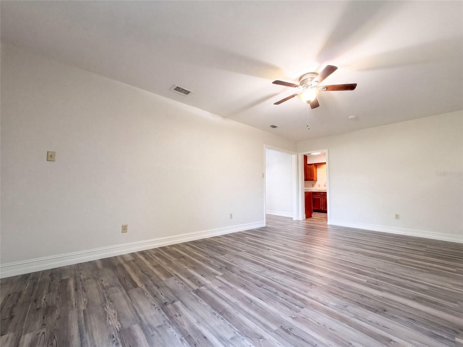 Single Family Residence at 601 CAROLYN DR, BRANDON, photo 12 of 30