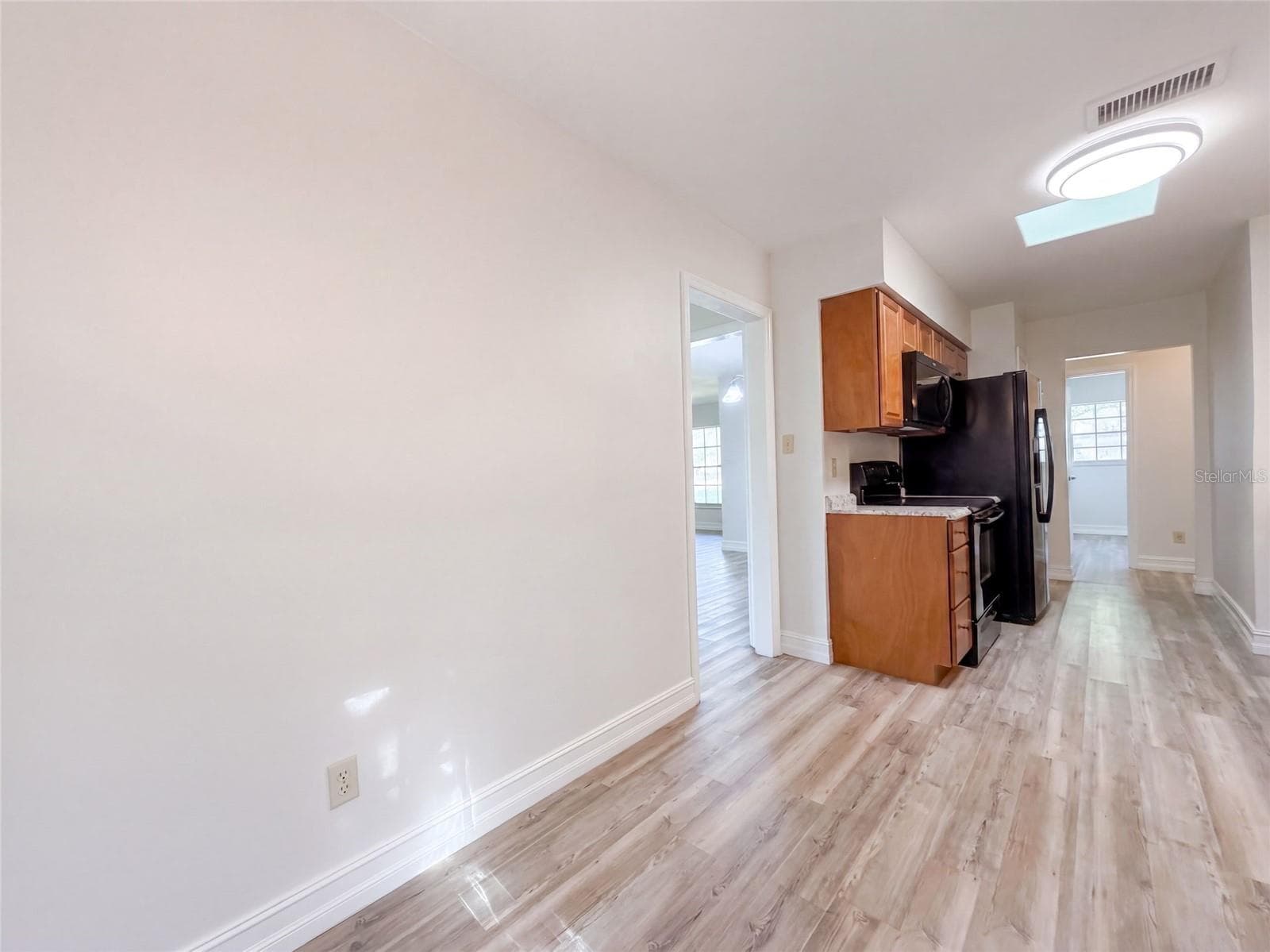 Single Family Residence at 601 CAROLYN DR, BRANDON, photo 14 of 30