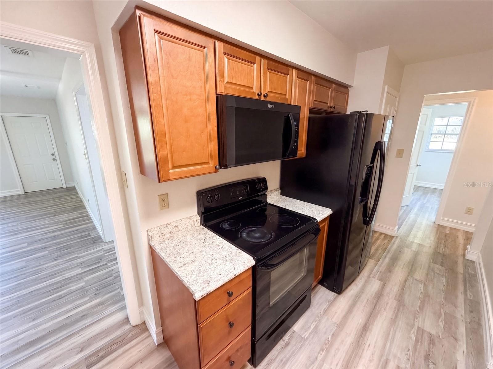Single Family Residence at 601 CAROLYN DR, BRANDON, photo 18 of 30