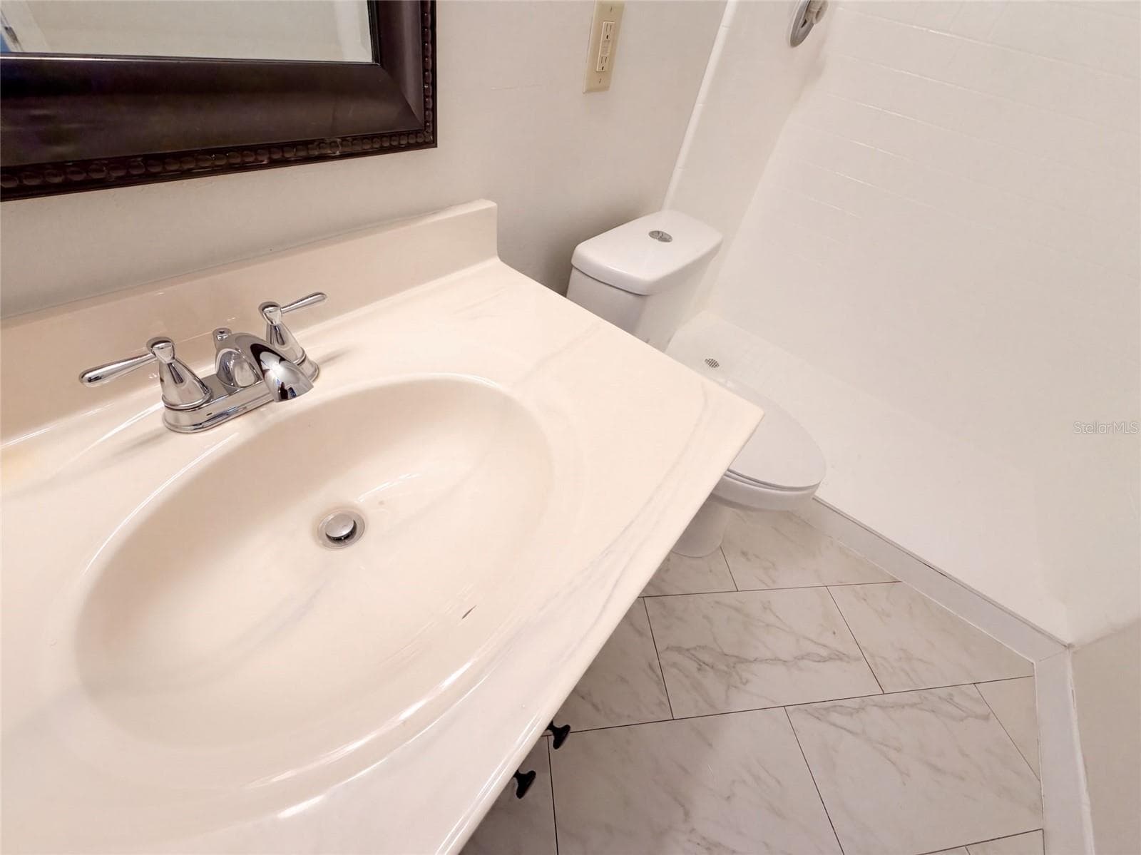 Single Family Residence at 601 CAROLYN DR, BRANDON, photo 21 of 30