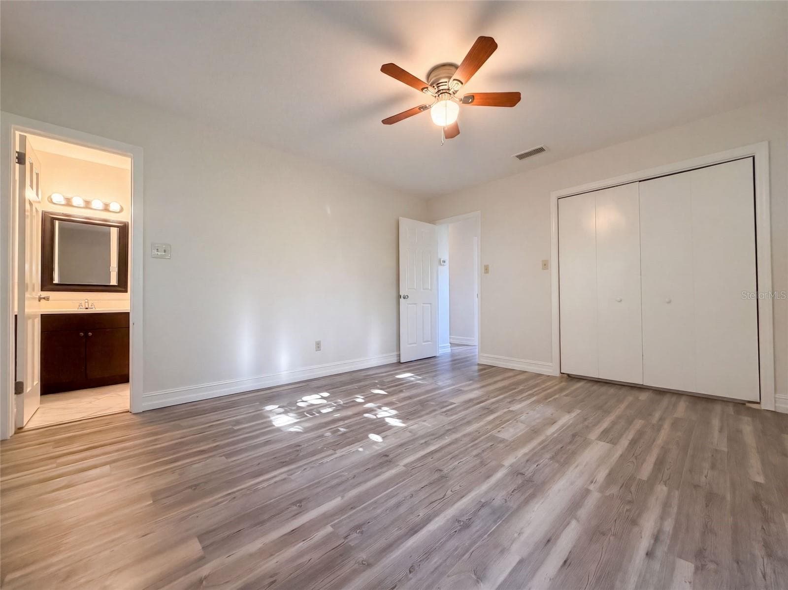 Single Family Residence at 601 CAROLYN DR, BRANDON, photo 22 of 30