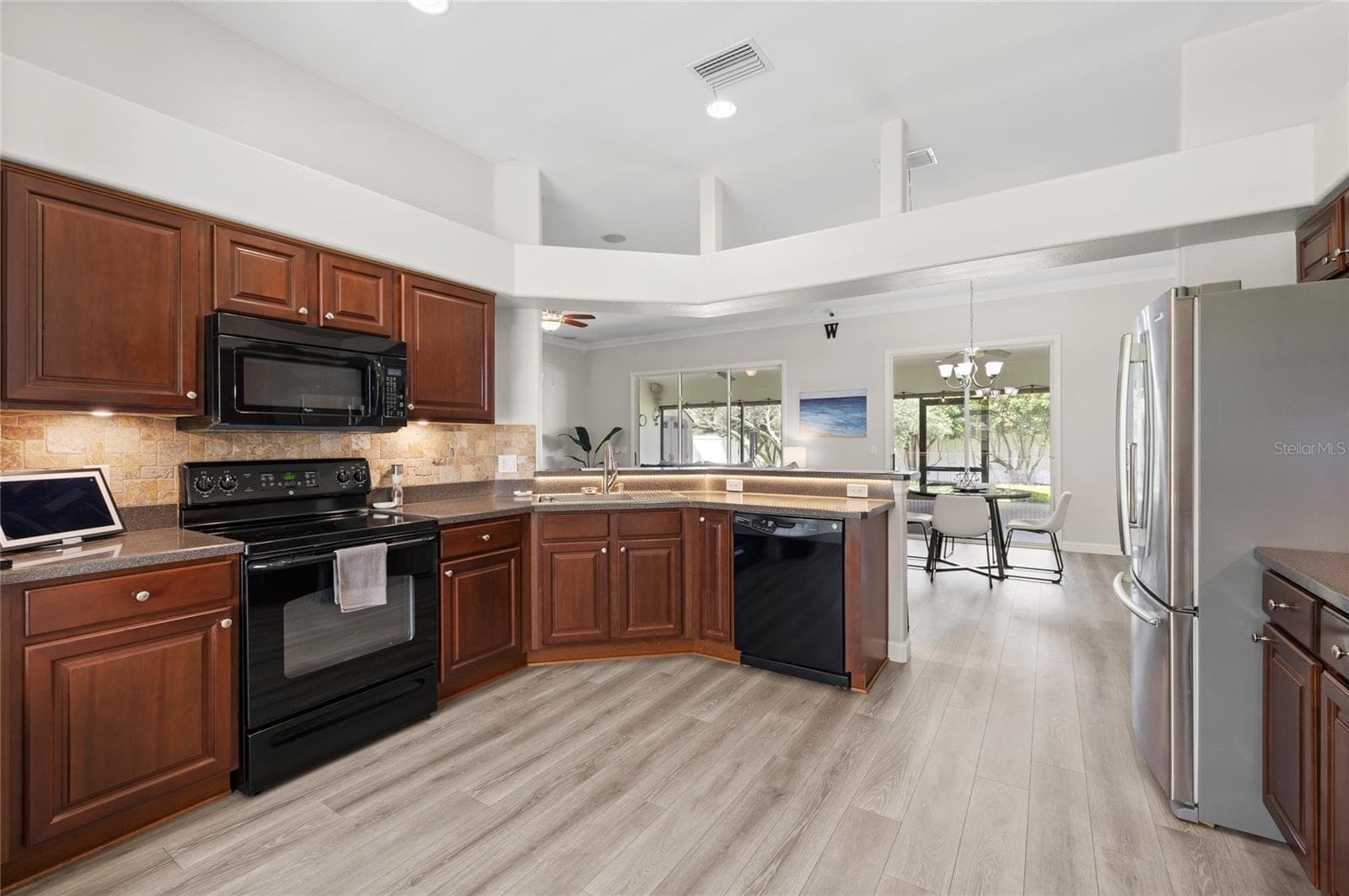 Single Family Residence at 147 COSTA LOOP, AUBURNDALE, photo 12 of 36