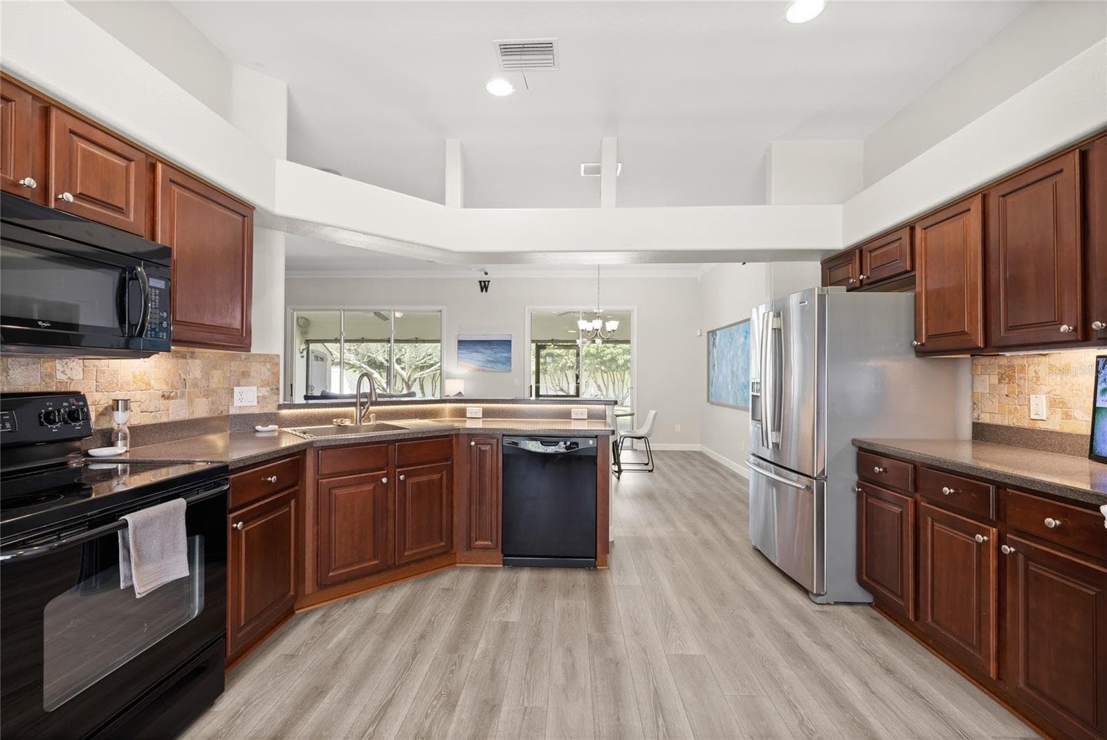 Single Family Residence at 147 COSTA LOOP, AUBURNDALE, photo 11 of 36