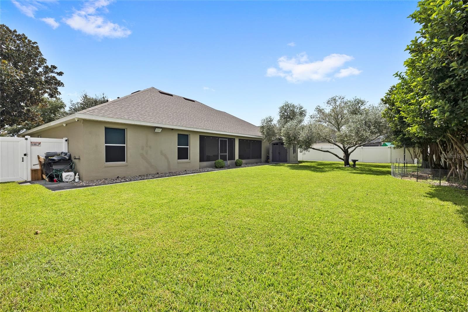 Single Family Residence at 147 COSTA LOOP, AUBURNDALE, photo 28 of 36