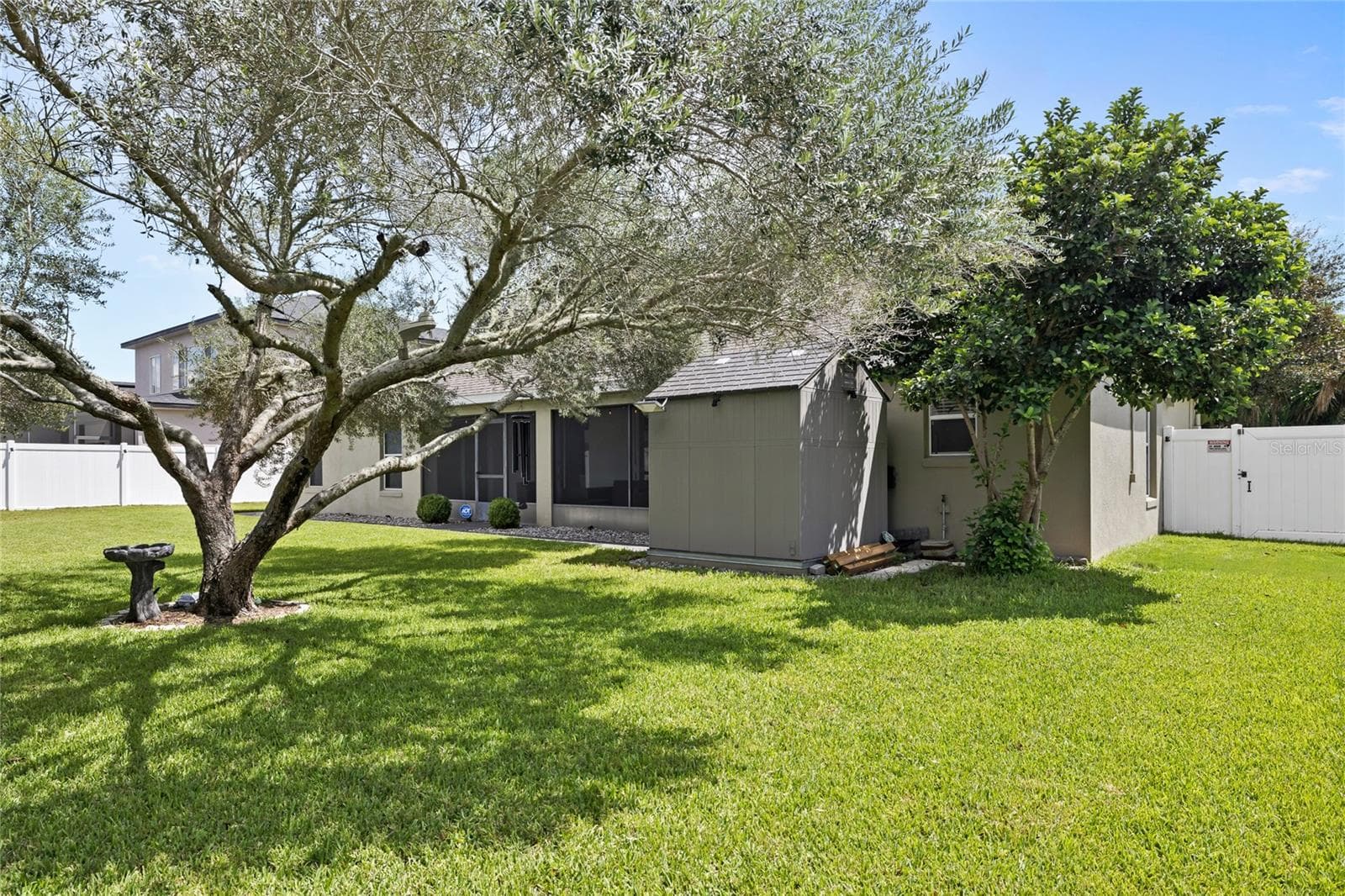 Single Family Residence at 147 COSTA LOOP, AUBURNDALE, photo 32 of 36