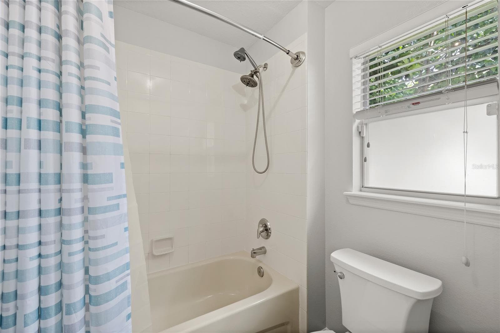 Single Family Residence at 147 COSTA LOOP, AUBURNDALE, photo 24 of 36