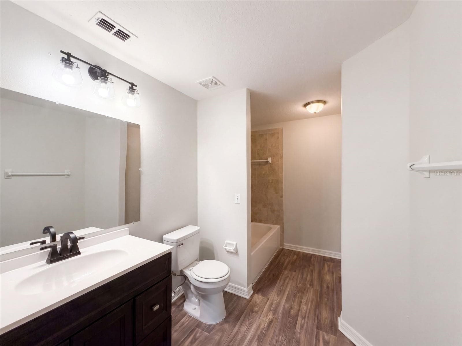 Single Family Residence at 705 5TH ST, WILDWOOD, photo 15 of 19