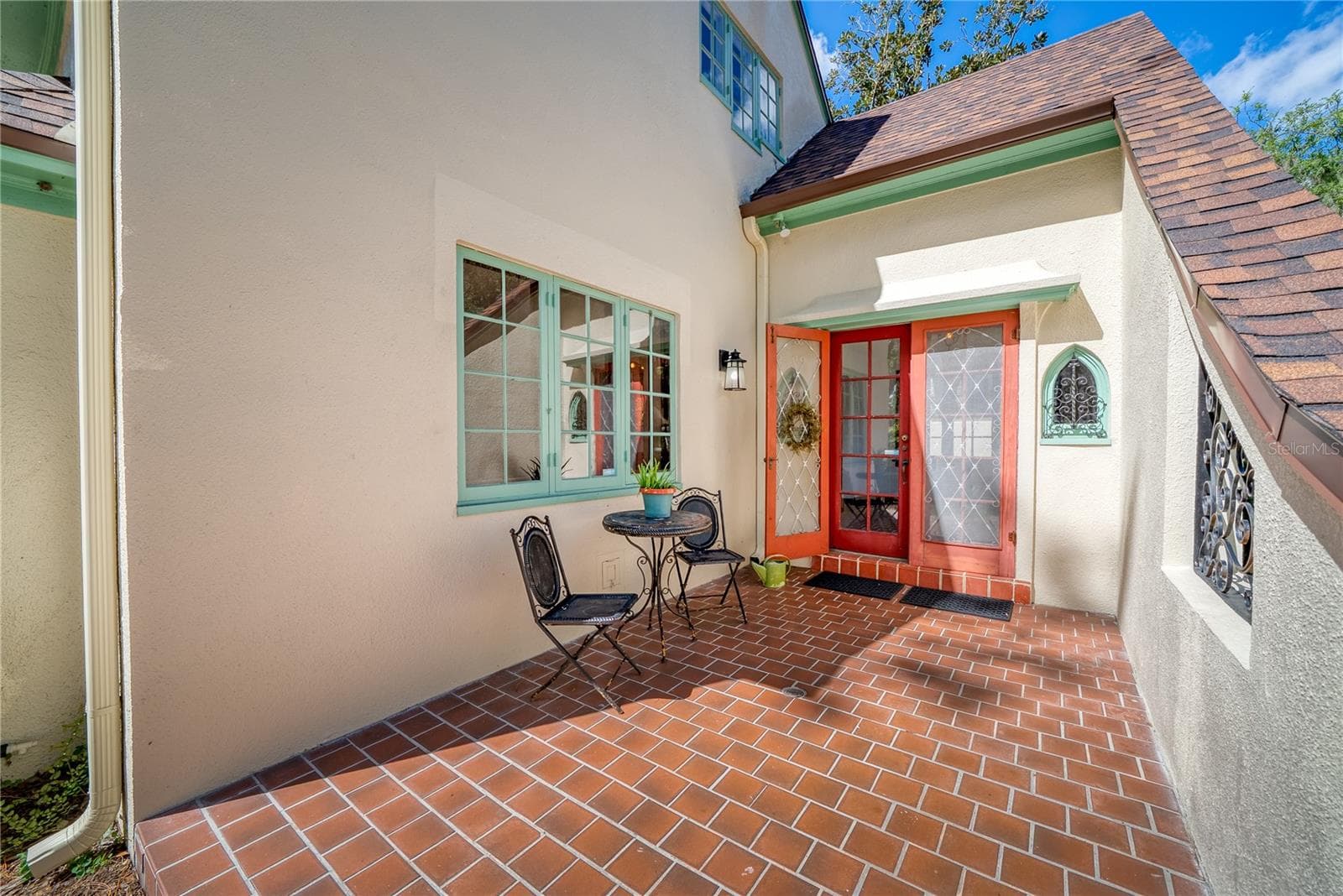 A welcoming front porch! - 1216 GOLDEN LN, ORLANDO