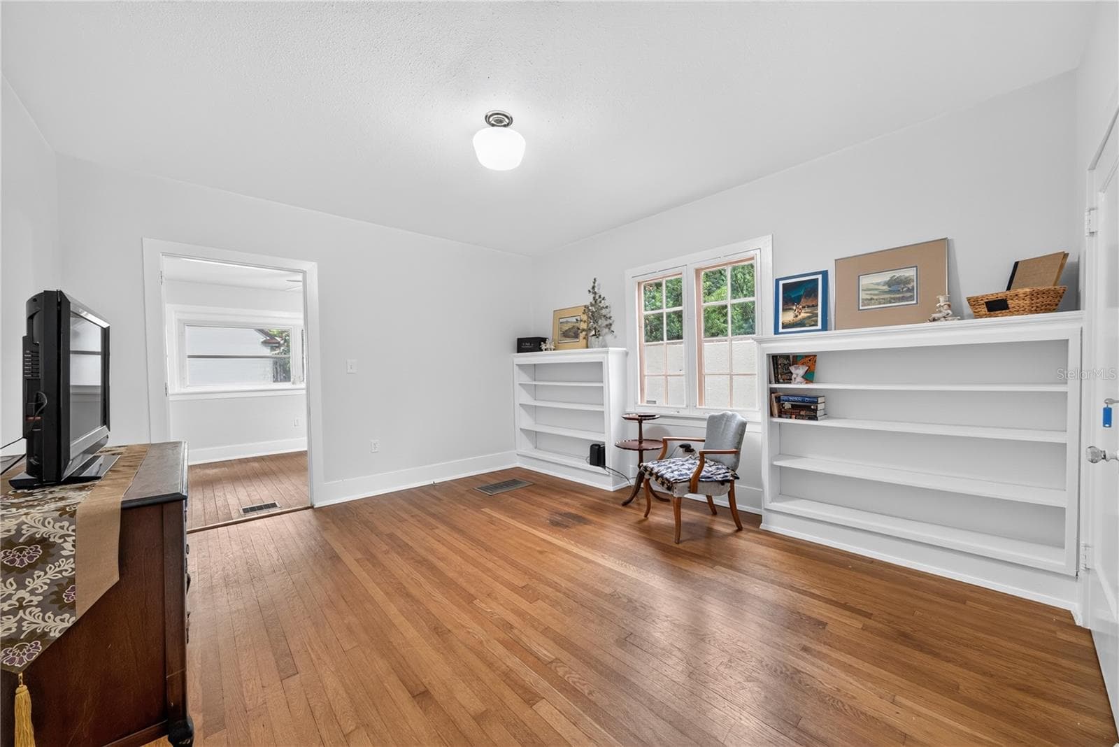 Office with built-ins. - 1216 GOLDEN LN, ORLANDO