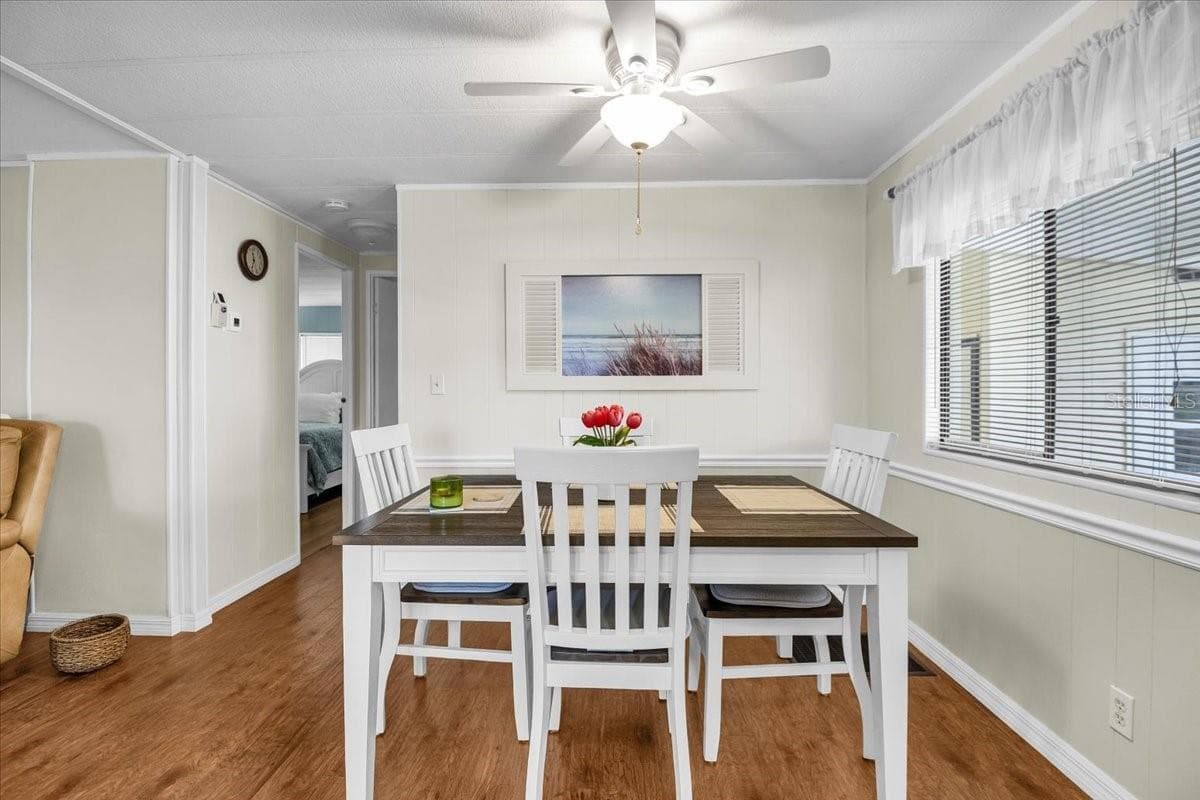 Manufactured Home at 808 53RD AVE E #209, BRADENTON, photo 16 of 40