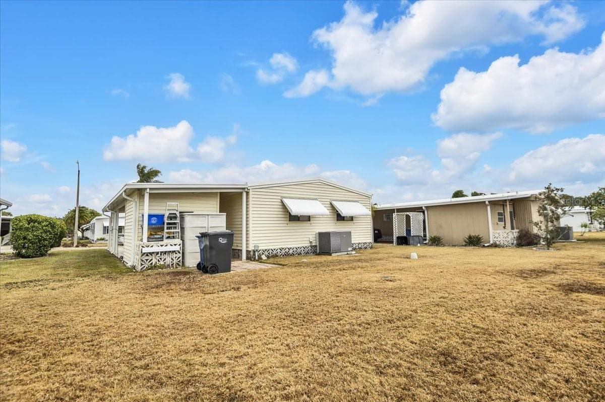 Manufactured Home at 808 53RD AVE E #209, BRADENTON, photo 35 of 40