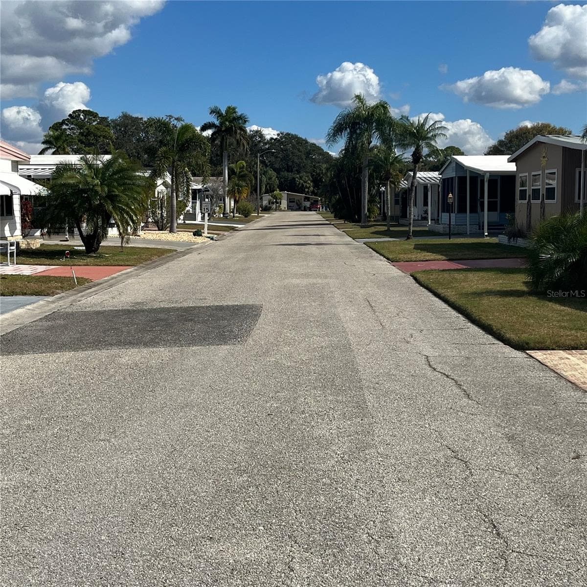 Manufactured Home at 808 53RD AVE E #209, BRADENTON, photo 37 of 40