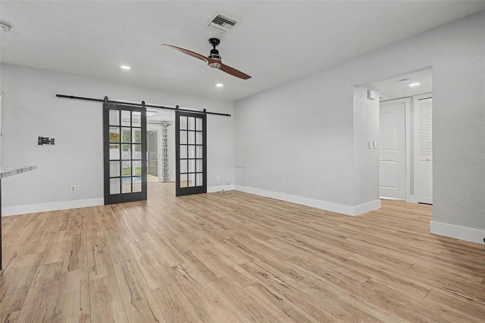 Single Family Residence at 1304 PARKWOOD ST, CLEARWATER, photo 11 of 35