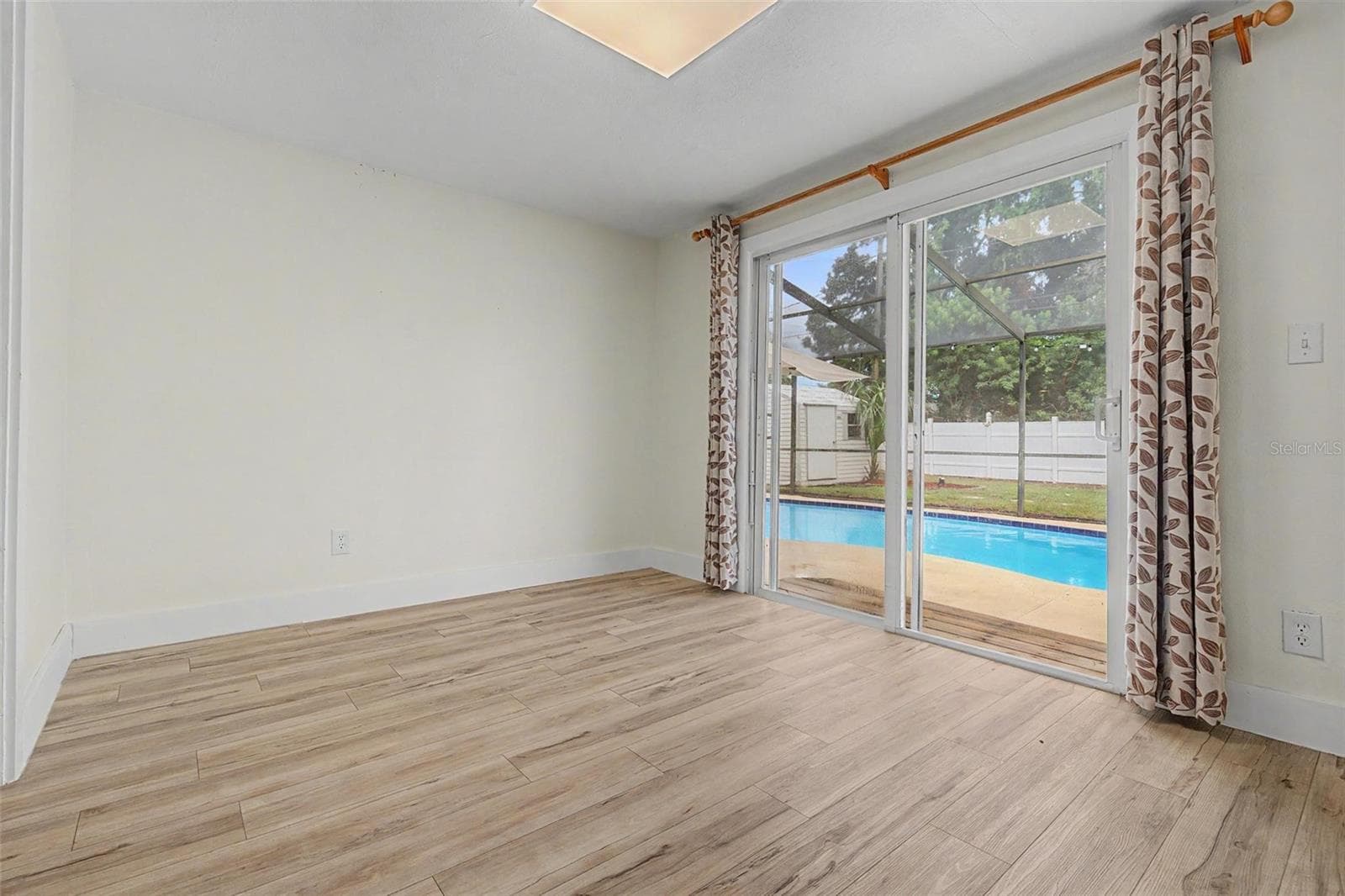 Single Family Residence at 1304 PARKWOOD ST, CLEARWATER, photo 12 of 35