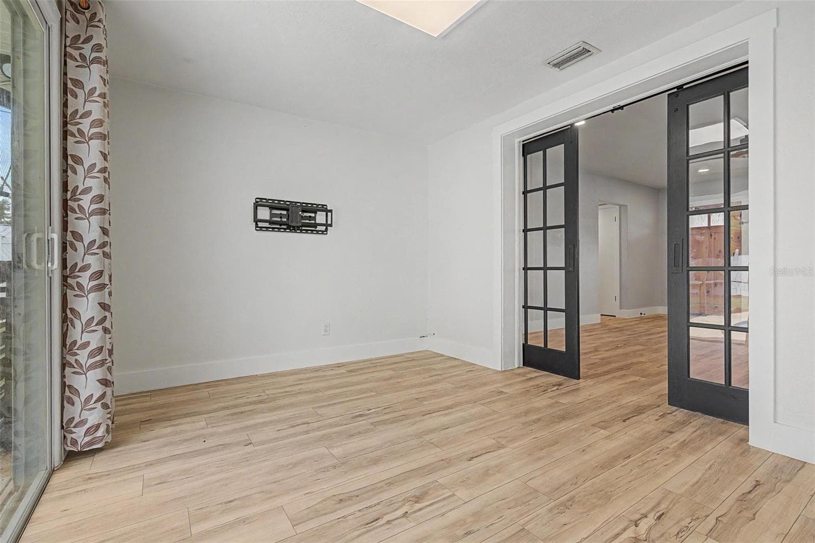 Single Family Residence at 1304 PARKWOOD ST, CLEARWATER, photo 13 of 35