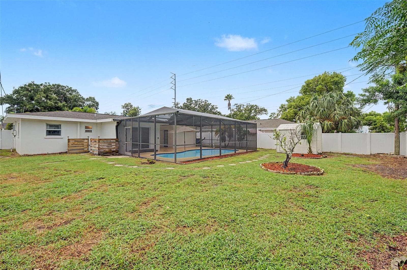 Single Family Residence at 1304 PARKWOOD ST, CLEARWATER, photo 30 of 35