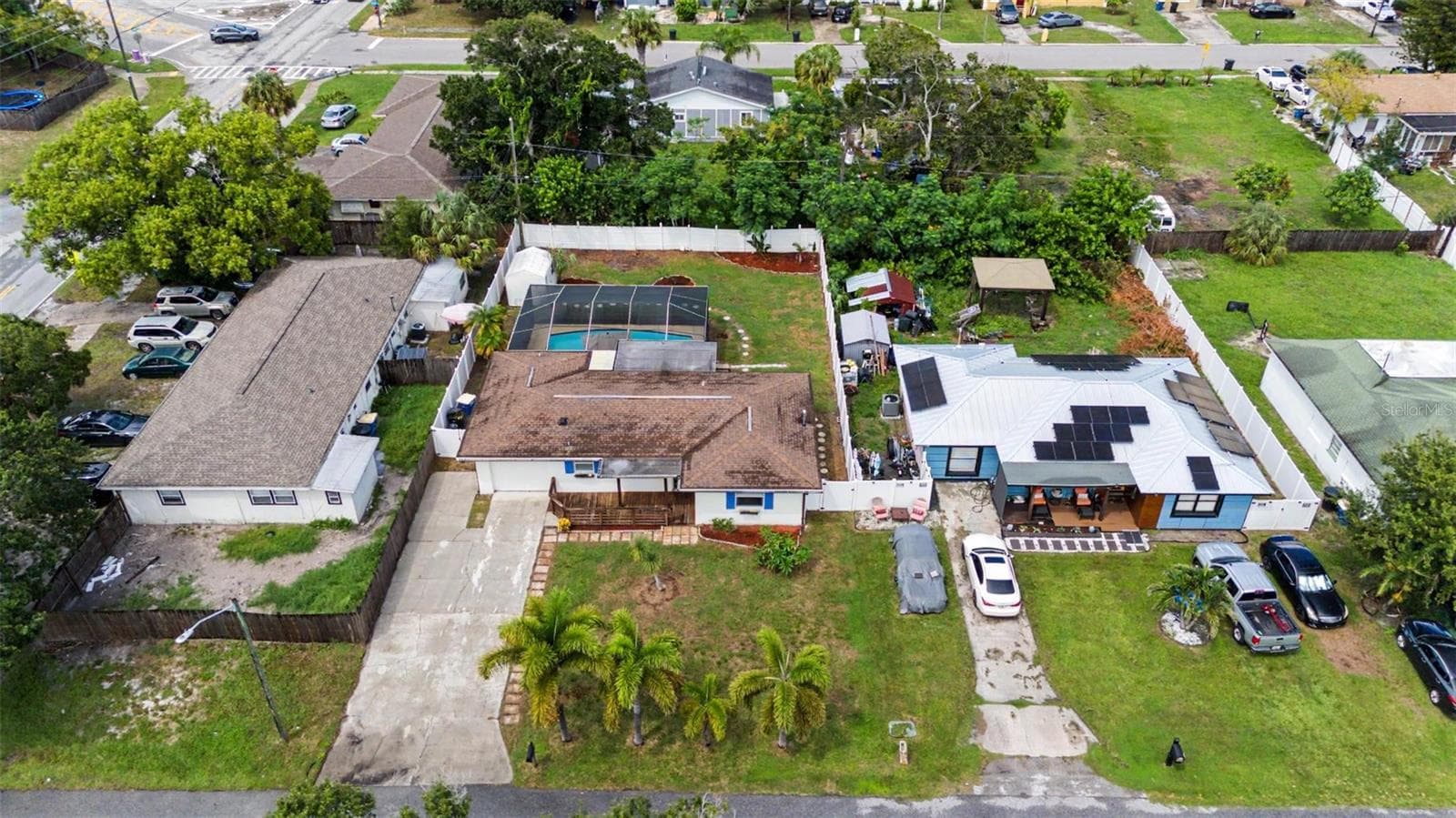 Single Family Residence at 1304 PARKWOOD ST, CLEARWATER, photo 32 of 35