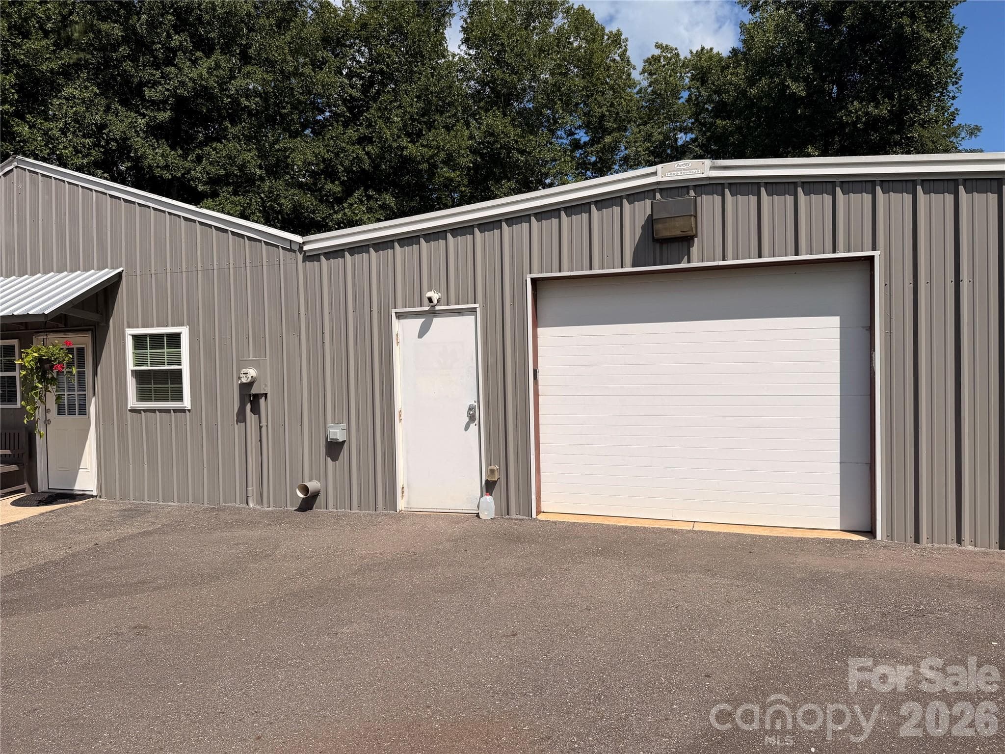 669 Old Lowgap Road