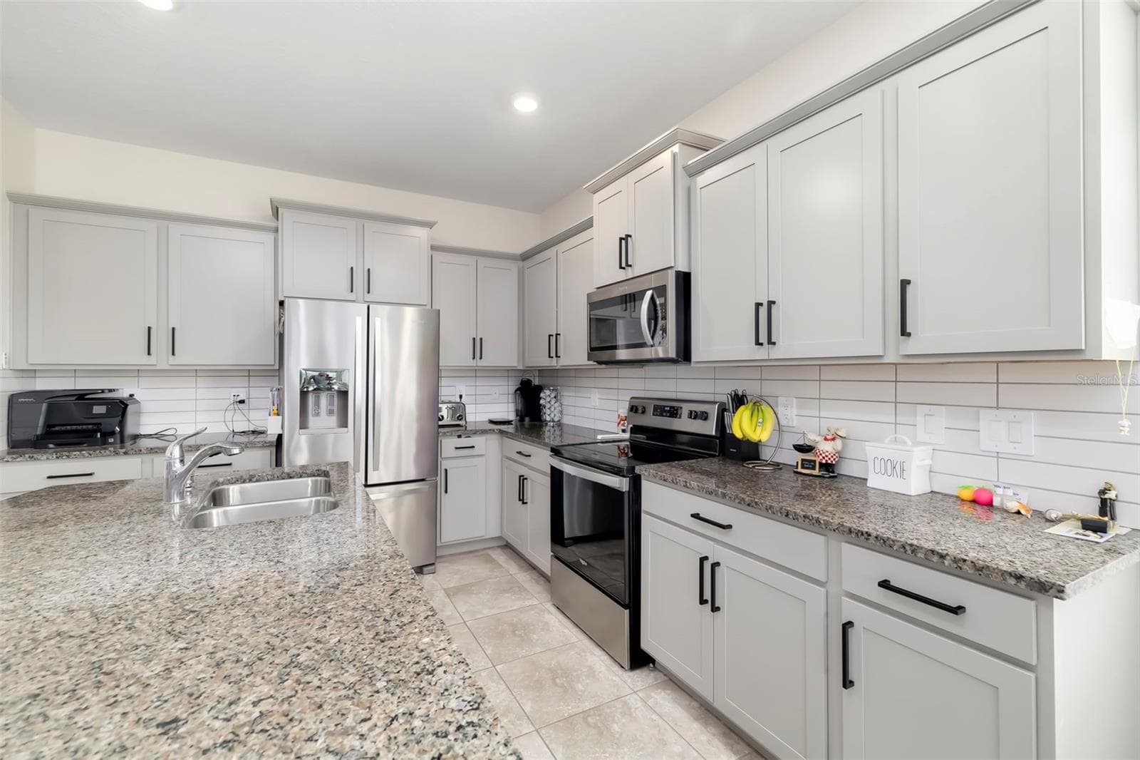Townhouse at 6593 SERENITY FALLS LN, SARASOTA, photo 13 of 39
