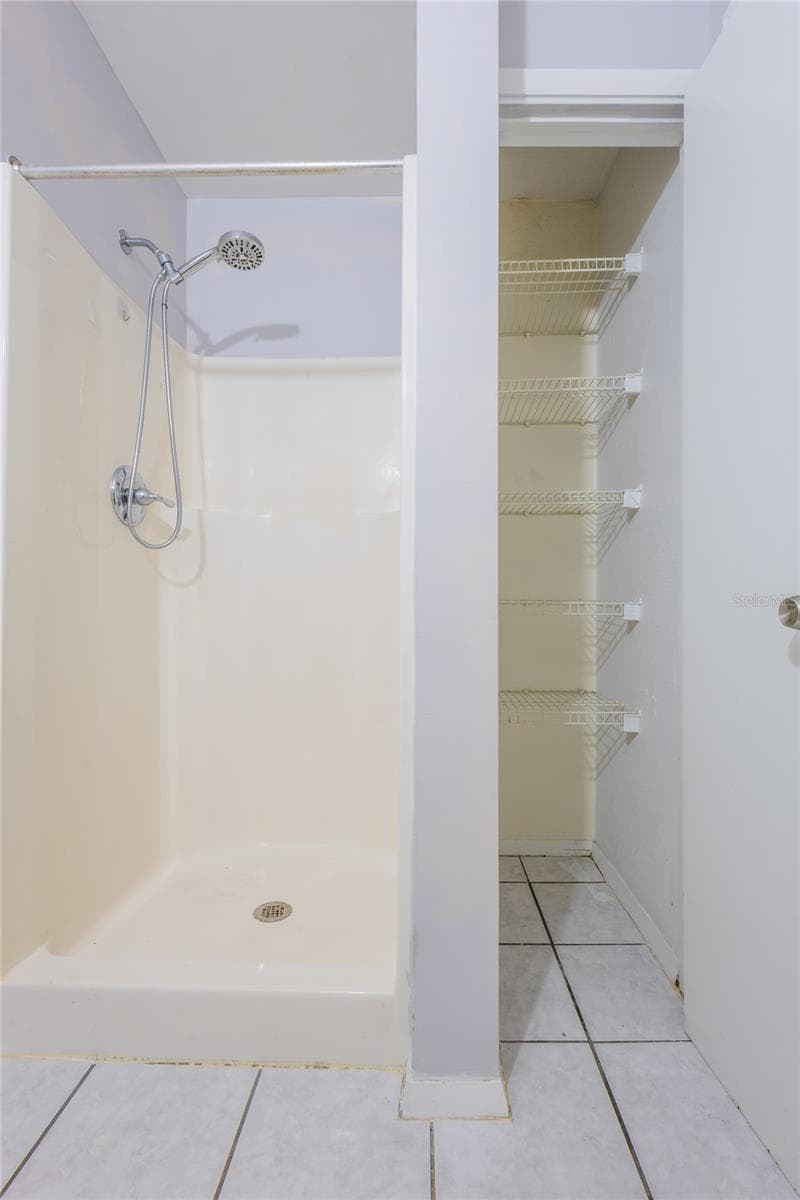 Single Family Residence at 8081 28TH AVE N, ST PETERSBURG, photo 12 of 31