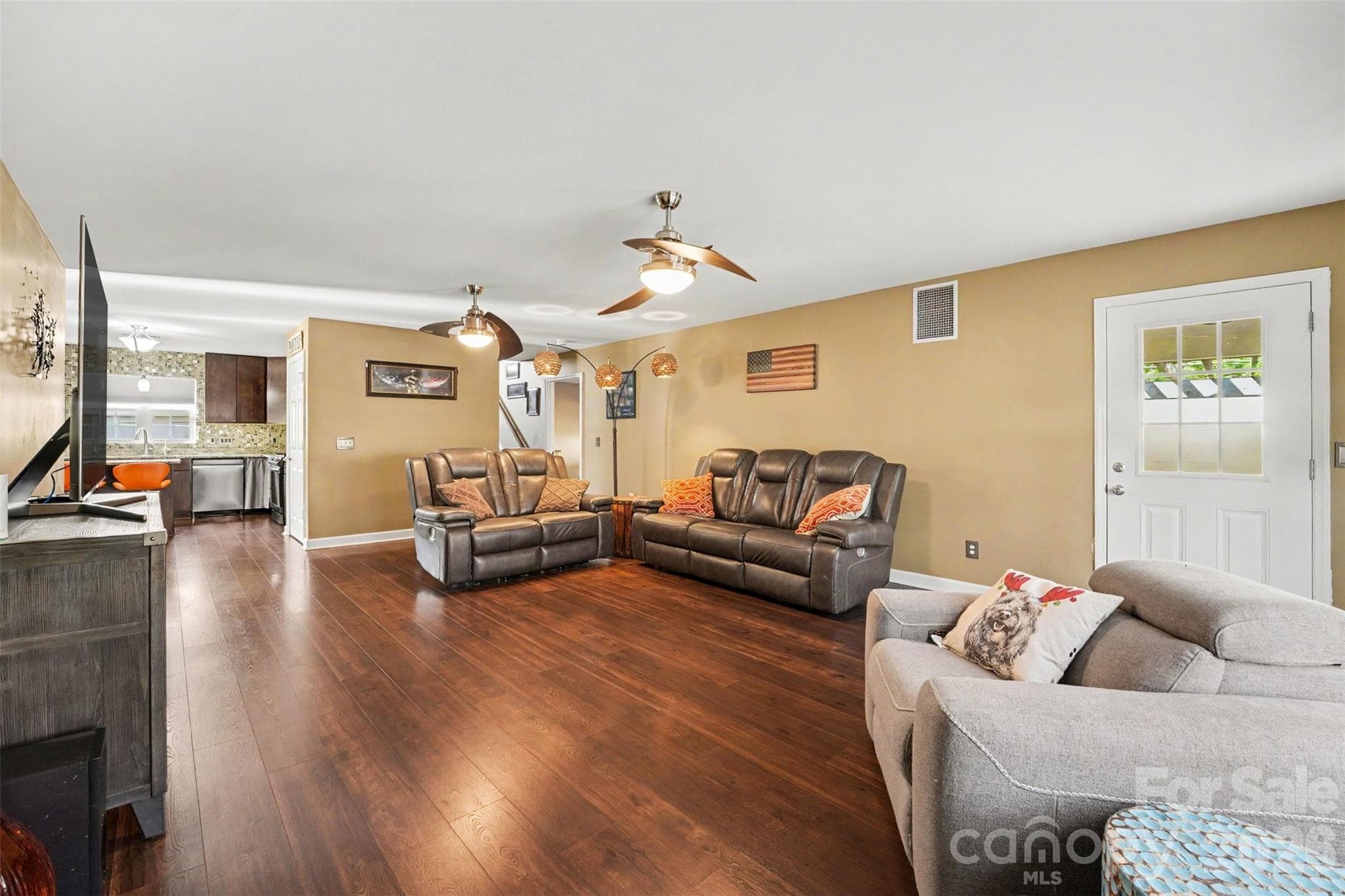 Single Family Residence at 3467 Judith Place, Denver, photo 6 of 39