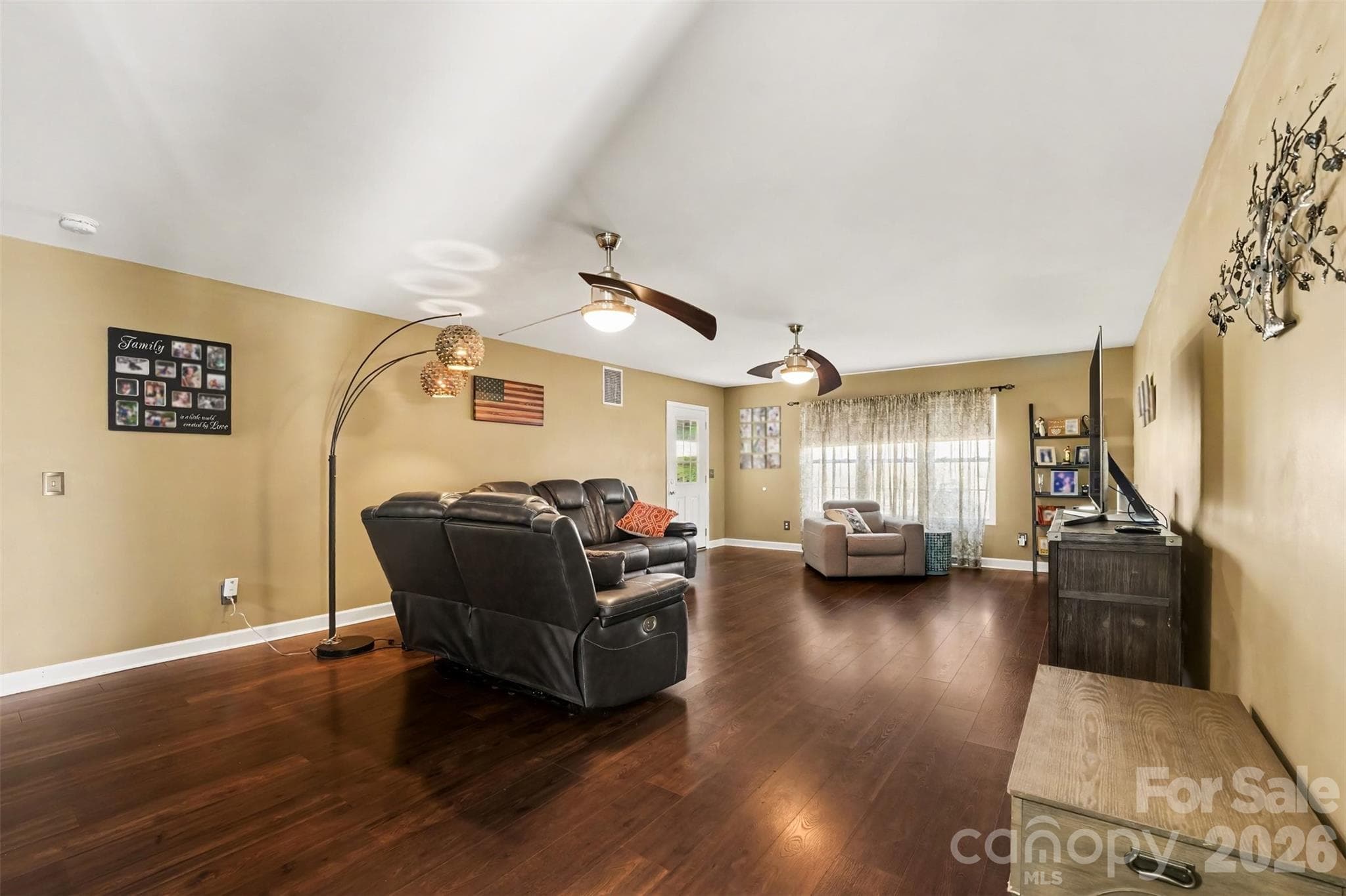 Single Family Residence at 3467 Judith Place, Denver, photo 8 of 39