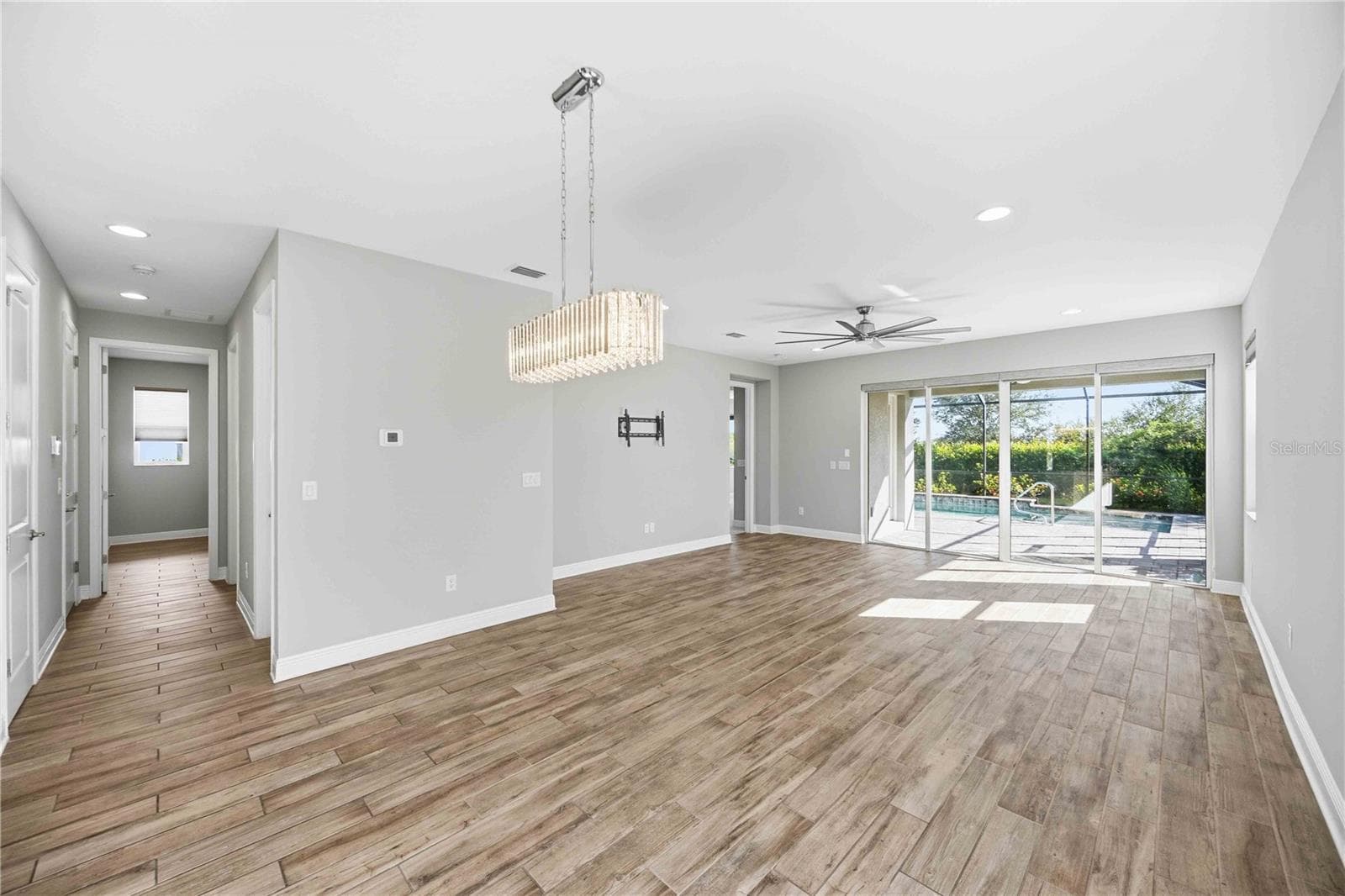 Single Family Residence at 4745 ANTRIM DR, SARASOTA, photo 10 of 39